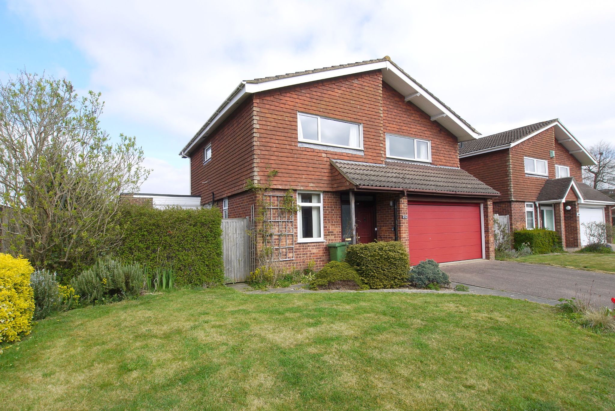 4 bedroom detached house Sold in Sevenoaks - Photograph 1