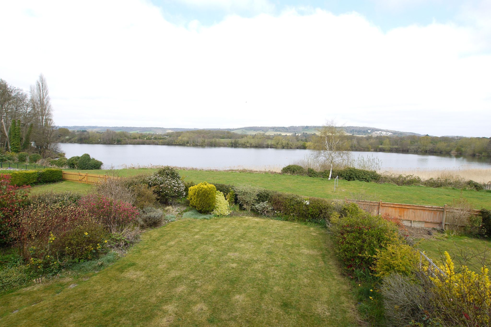 4 bedroom detached house Sold in Sevenoaks - Photograph 6