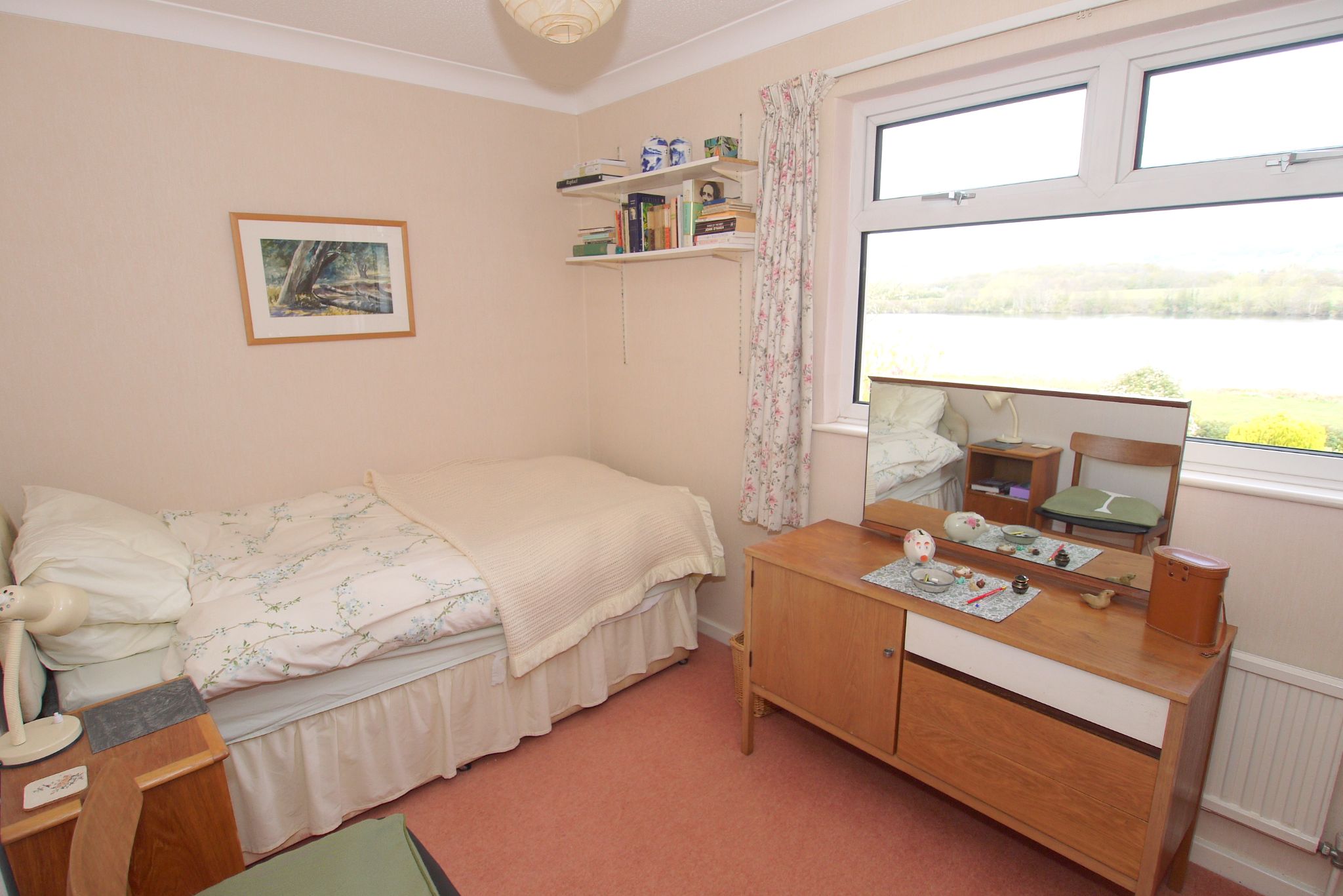 4 bedroom detached house Sold in Sevenoaks - Photograph 7