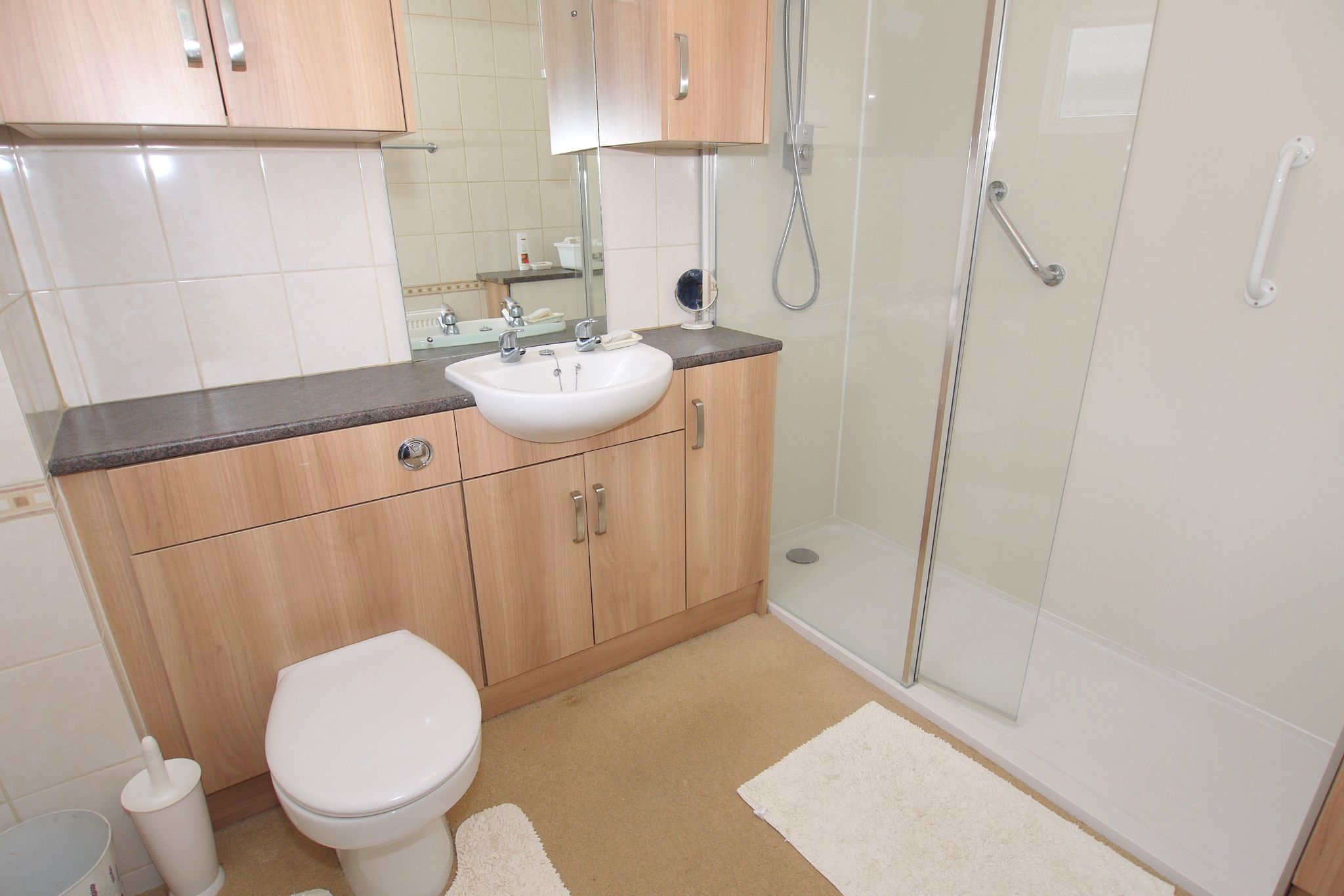4 bedroom detached house Sold in Sevenoaks - Photograph 3
