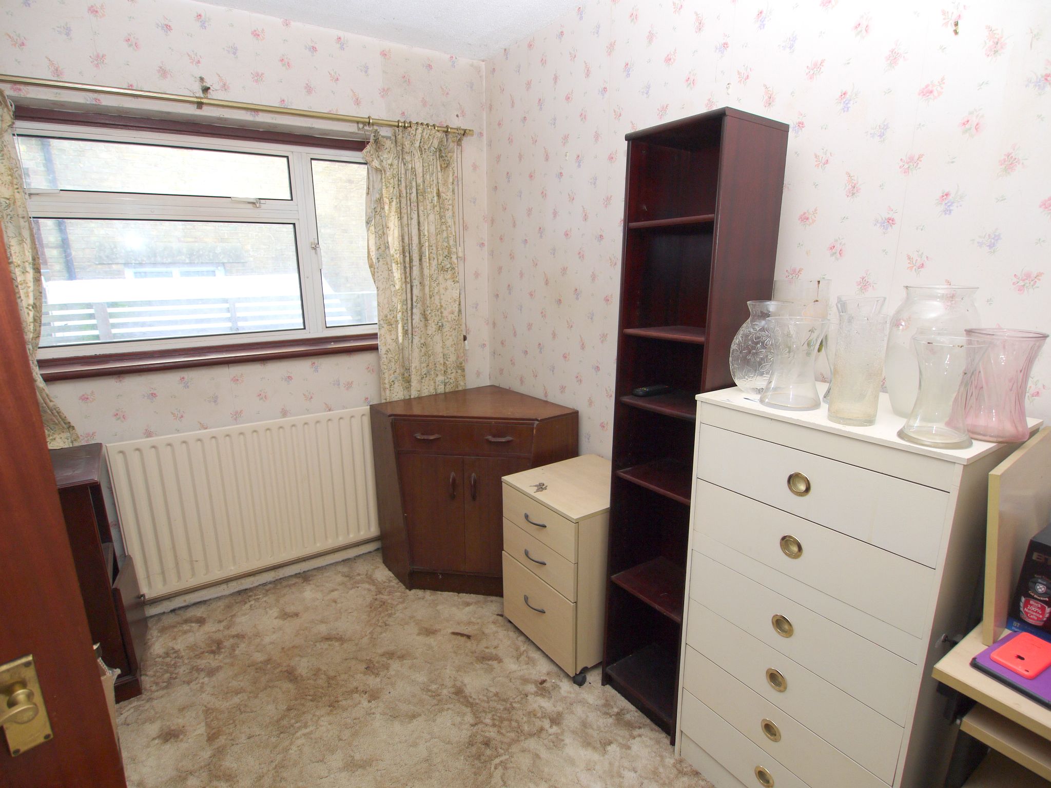 3 bedroom detached bungalow SSTC in Sevenoaks - Photograph 4