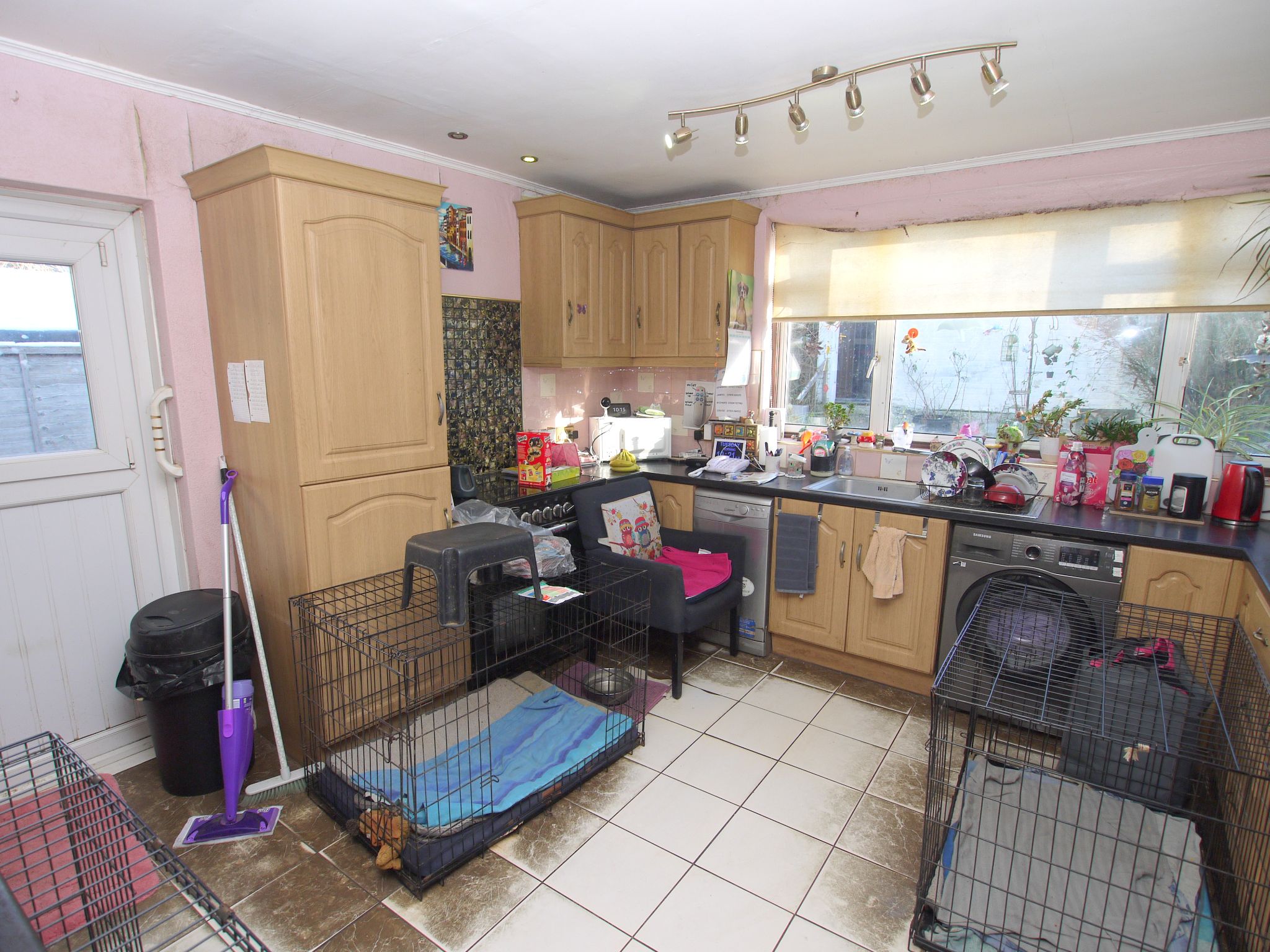 3 bedroom detached bungalow SSTC in Sevenoaks - Photograph 1