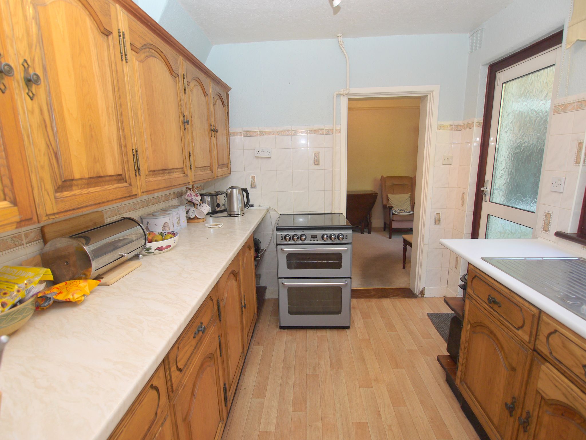 3 bedroom mid terraced house For Sale in Sevenoaks - Photograph 4