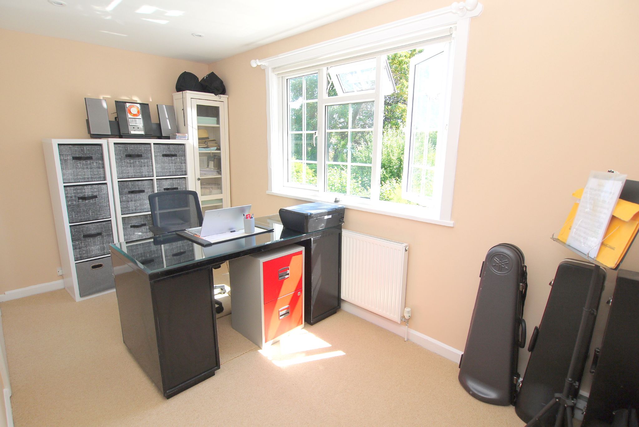 4 bedroom detached house For Sale in Sevenoaks - Photograph 10