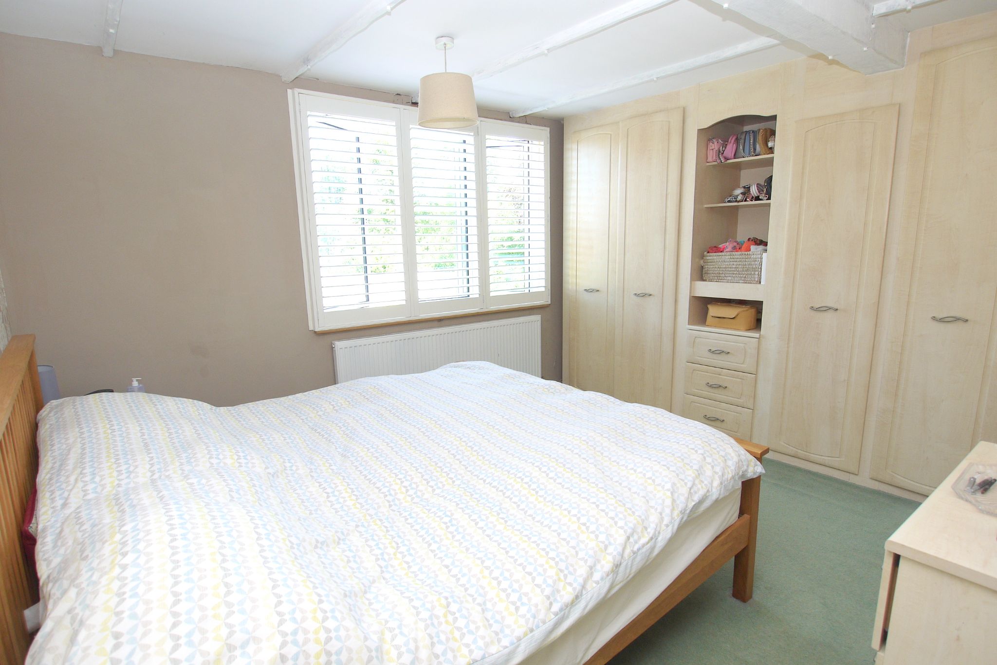 4 bedroom detached house For Sale in Sevenoaks - Photograph 8