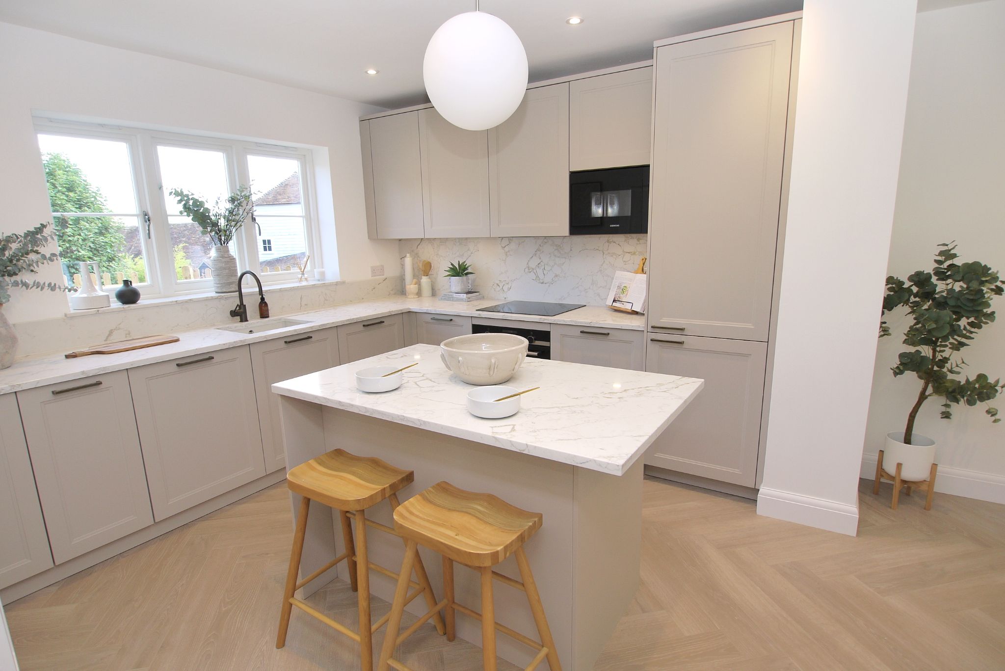 4 bedroom detached house For Sale in Sevenoaks - Photograph 13