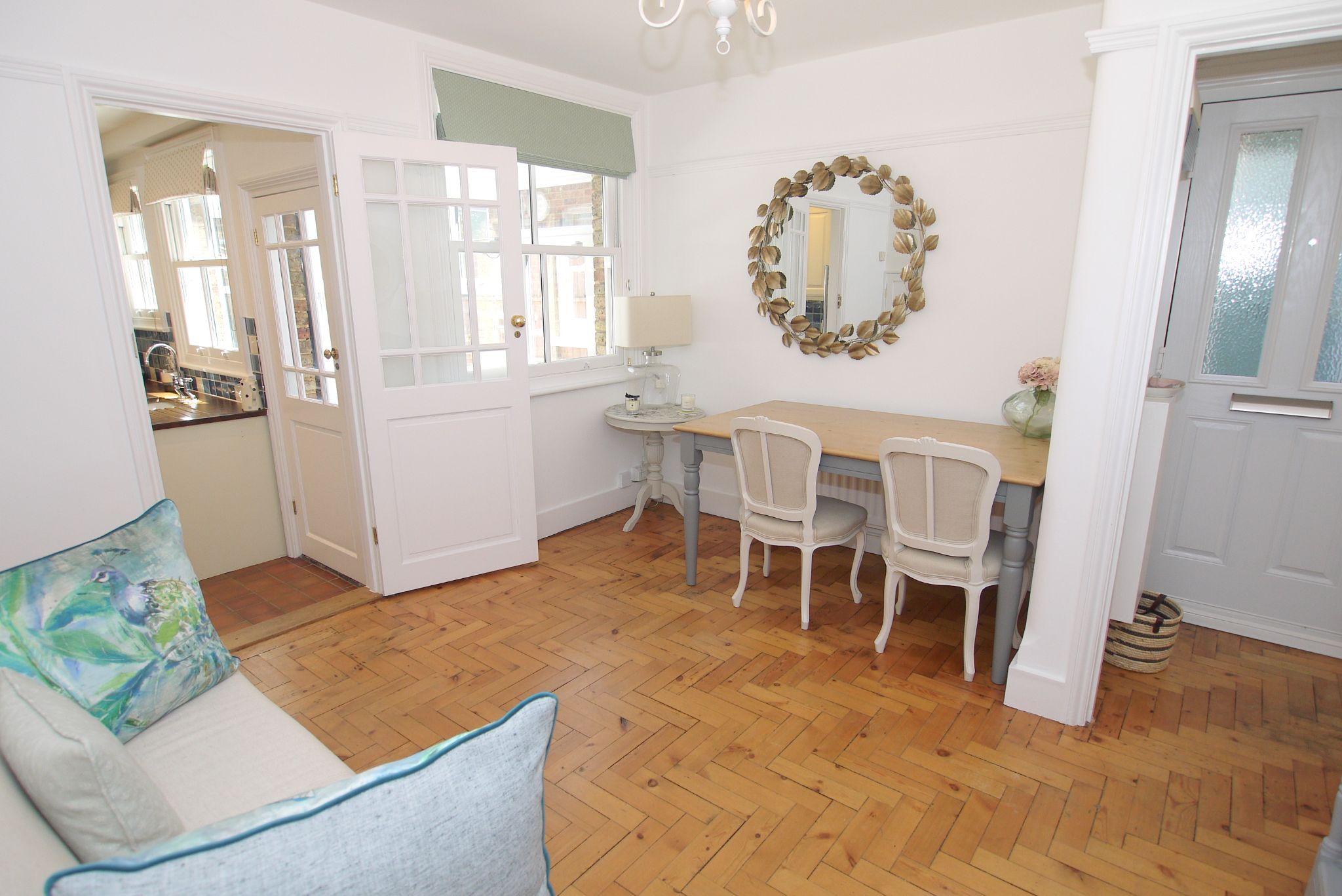 2 bedroom semi-detached house Sold in Sevenoaks - Photograph 3