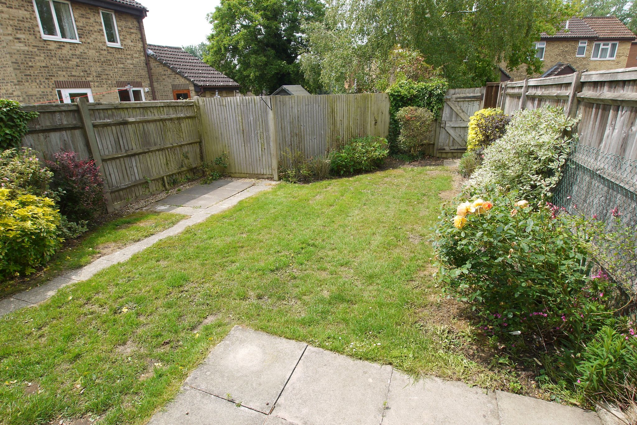 2 bedroom end terraced house Sold in Sevenoaks - Photograph 7