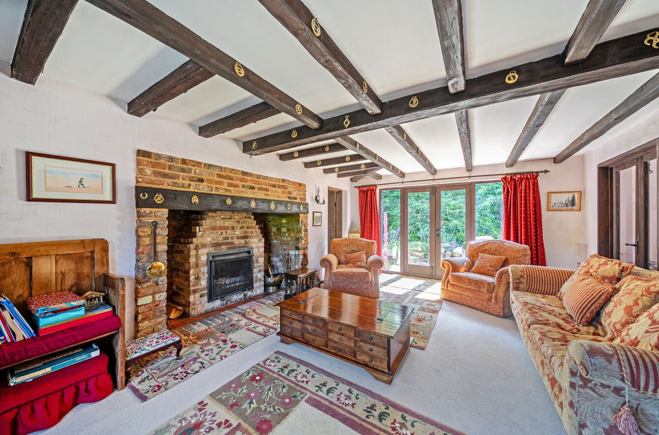 4 bedroom detached house SSTC in Sevenoaks - Photograph 2