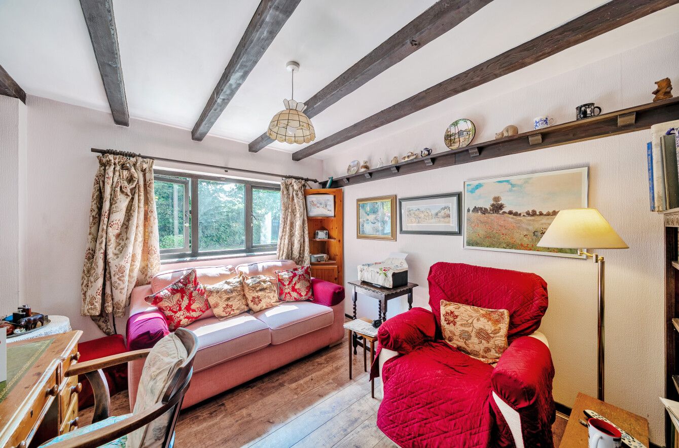 4 bedroom detached house SSTC in Sevenoaks - Photograph 7