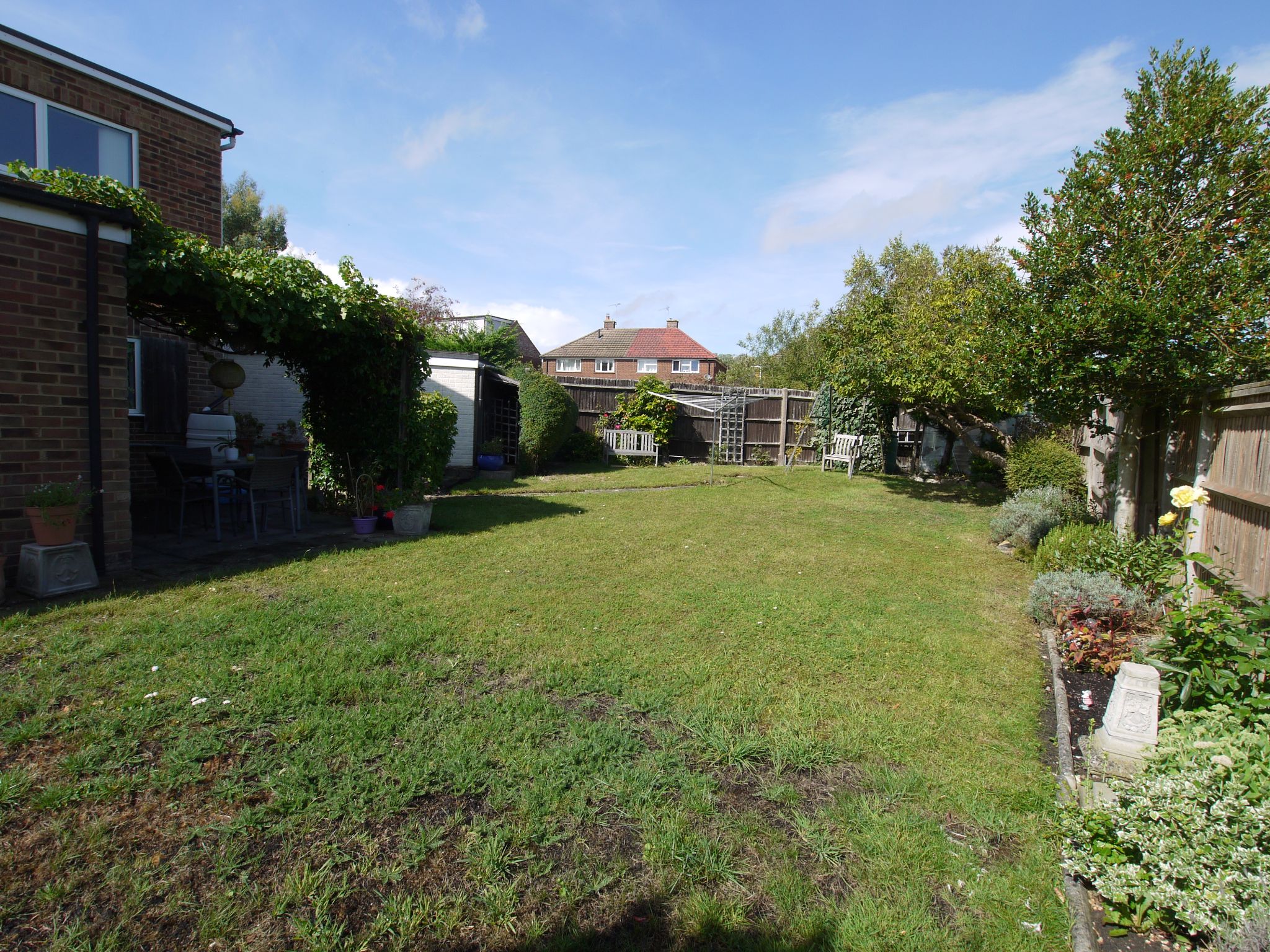 4 bedroom semi-detached house Sold in Sevenoaks - Photograph 8