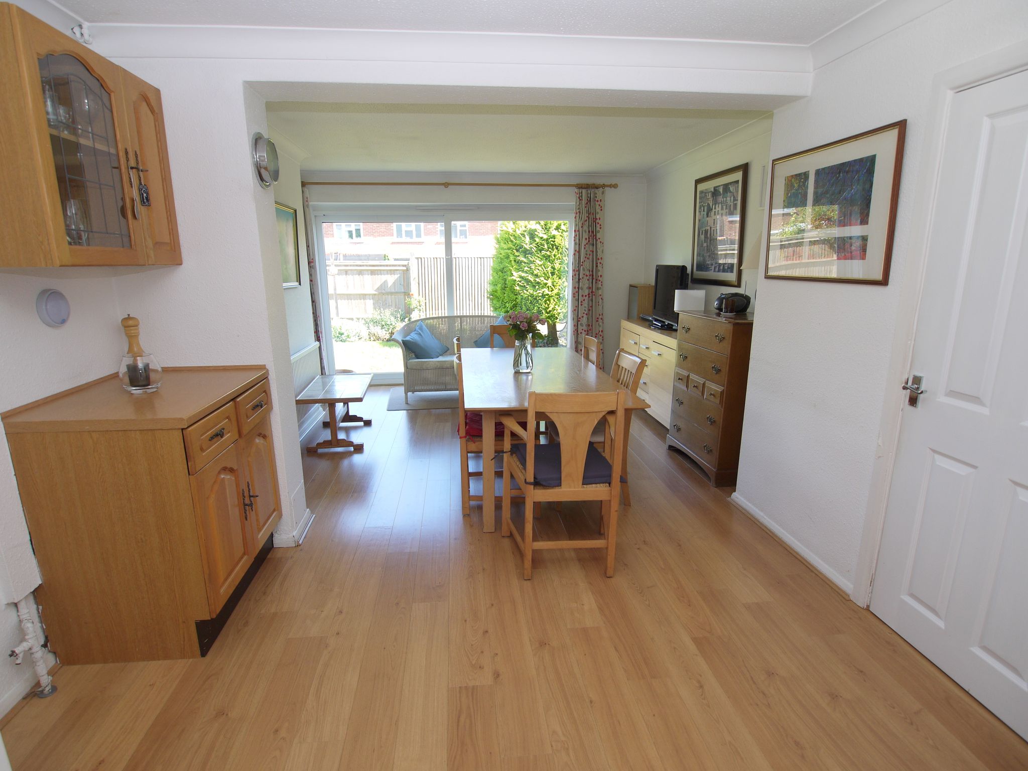 4 bedroom semi-detached house Sold in Sevenoaks - Photograph 3