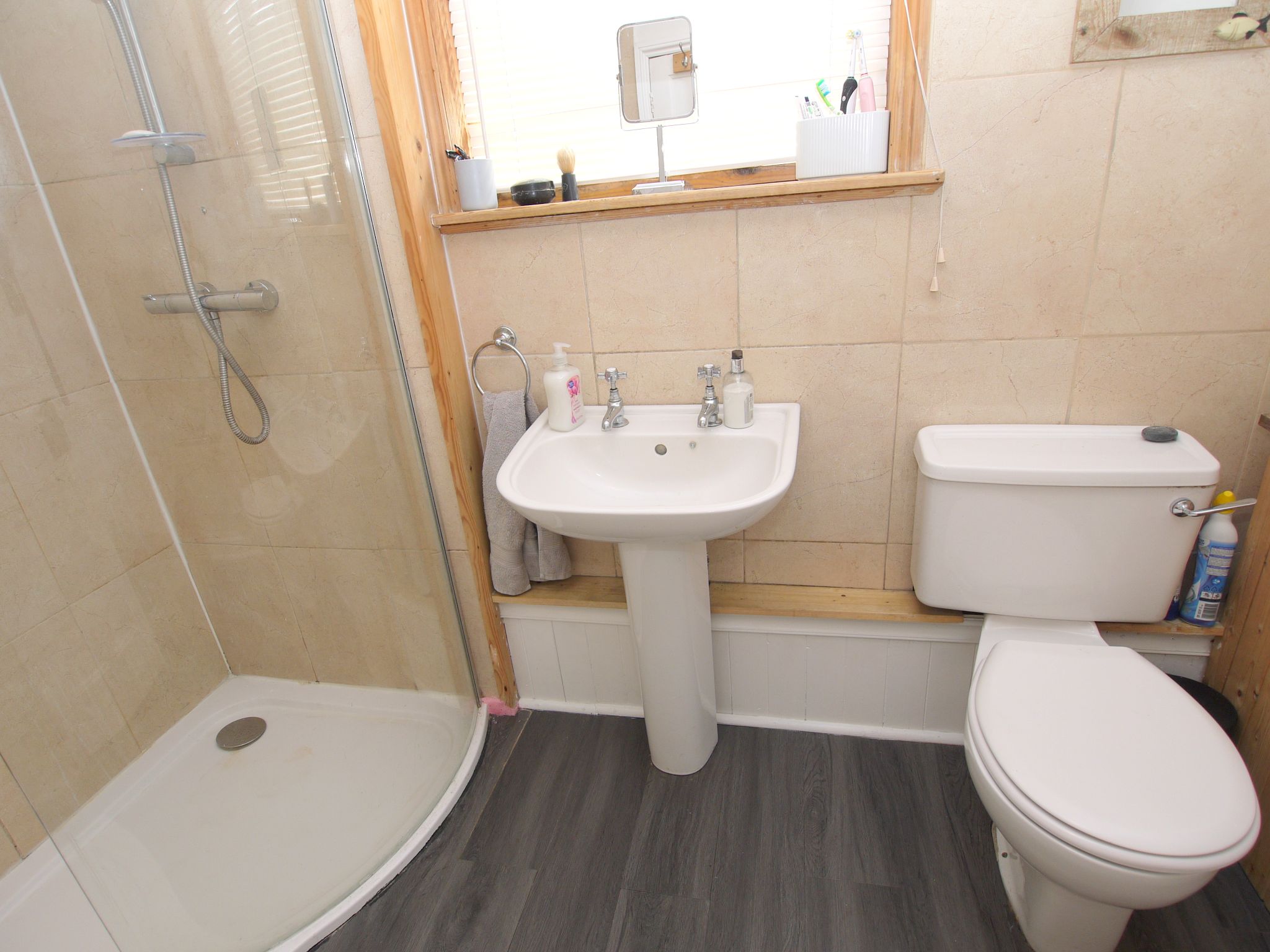 4 bedroom semi-detached house Sold in Sevenoaks - Photograph 7