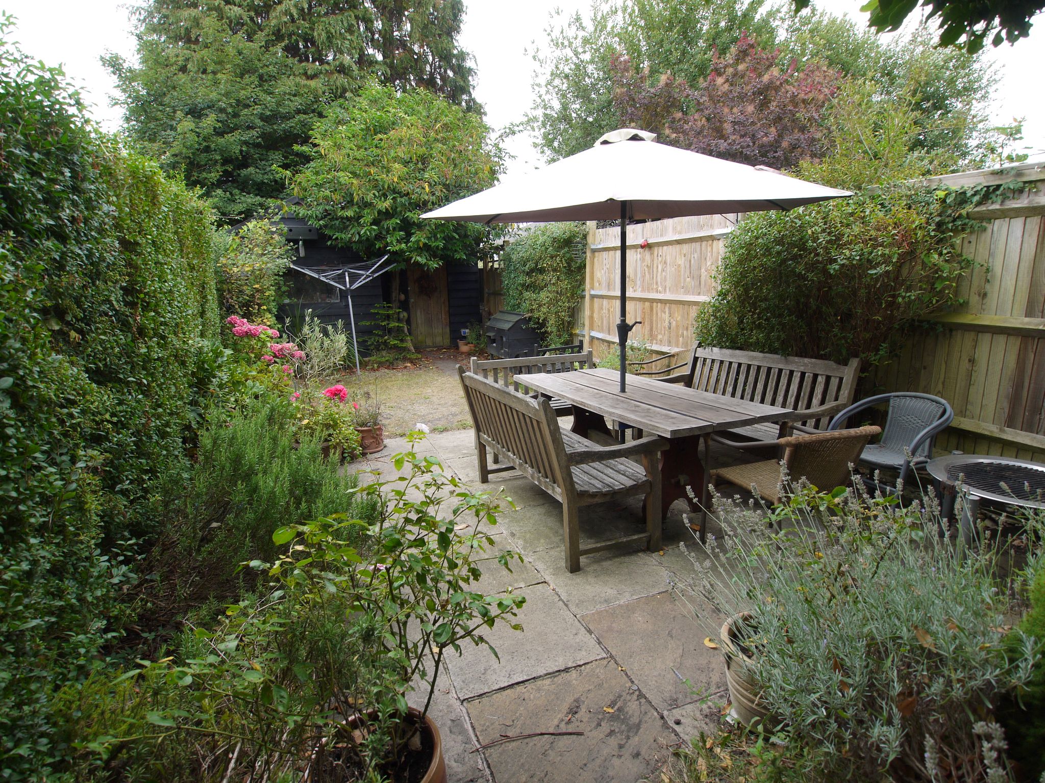 4 bedroom semi-detached house Sold in Sevenoaks - Photograph 2