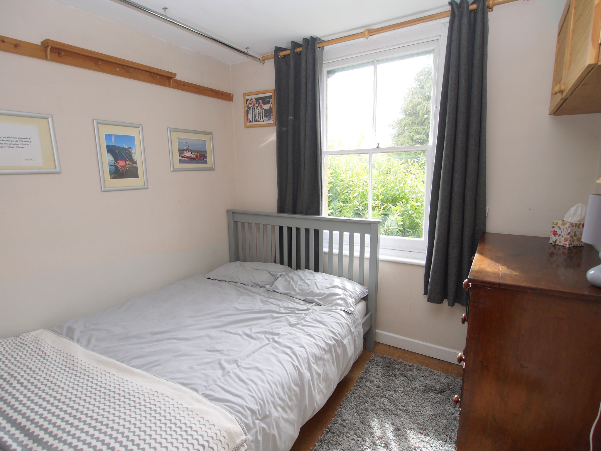 4 bedroom semi-detached house Sold in Sevenoaks - Photograph 6