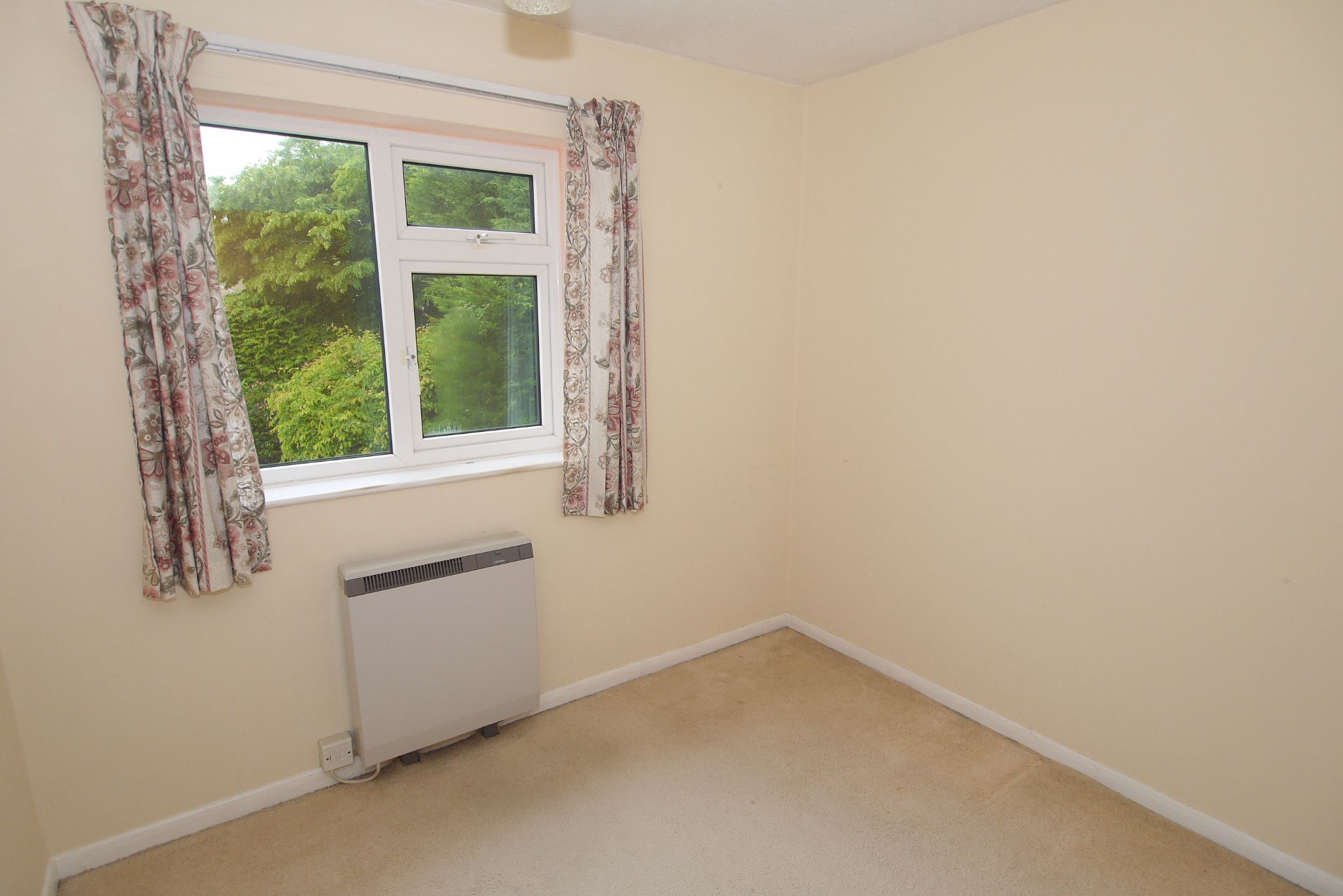 3 bedroom end terraced house Sold in Sevenoaks - Photograph 6