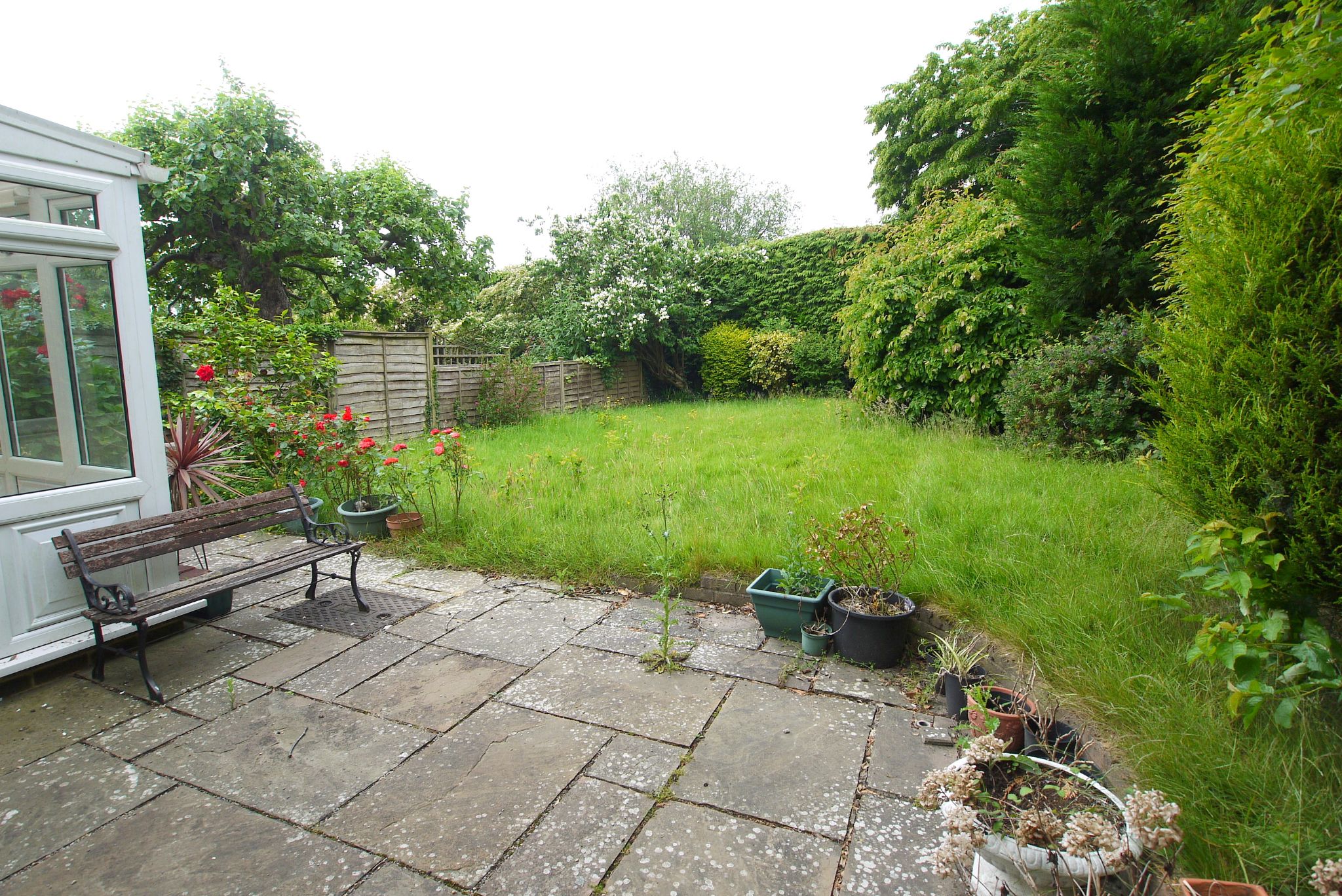3 bedroom end terraced house Sold in Sevenoaks - Photograph 2