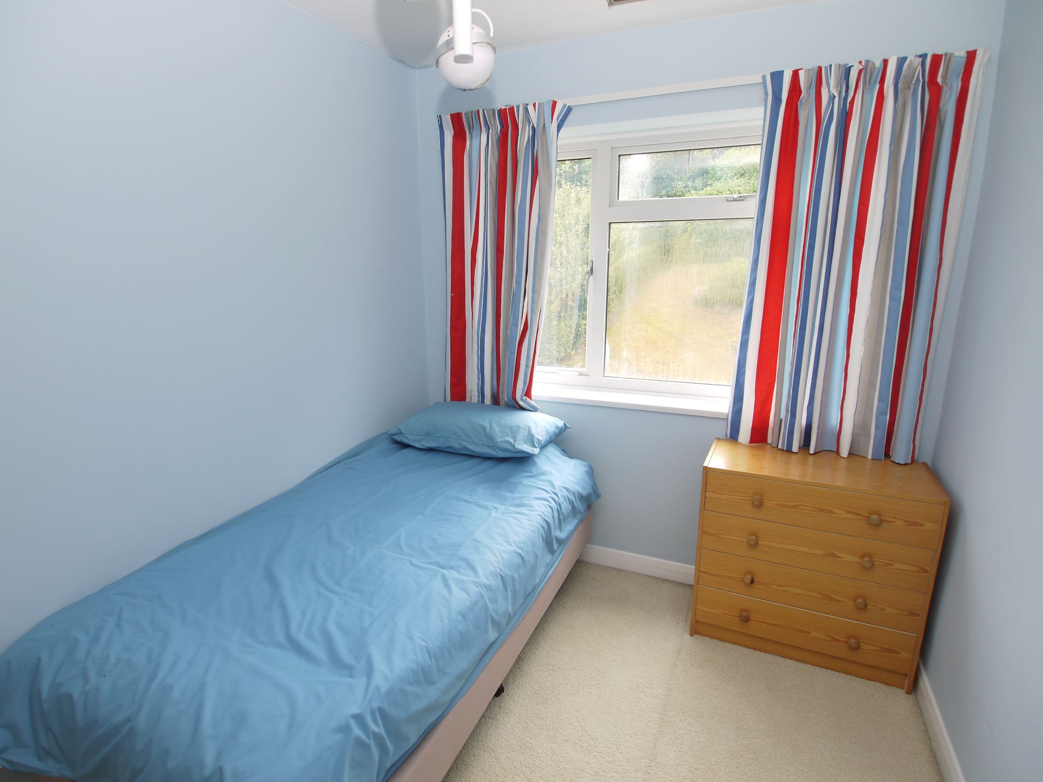 4 bedroom detached house SSTC in Sevenoaks - Photograph 6