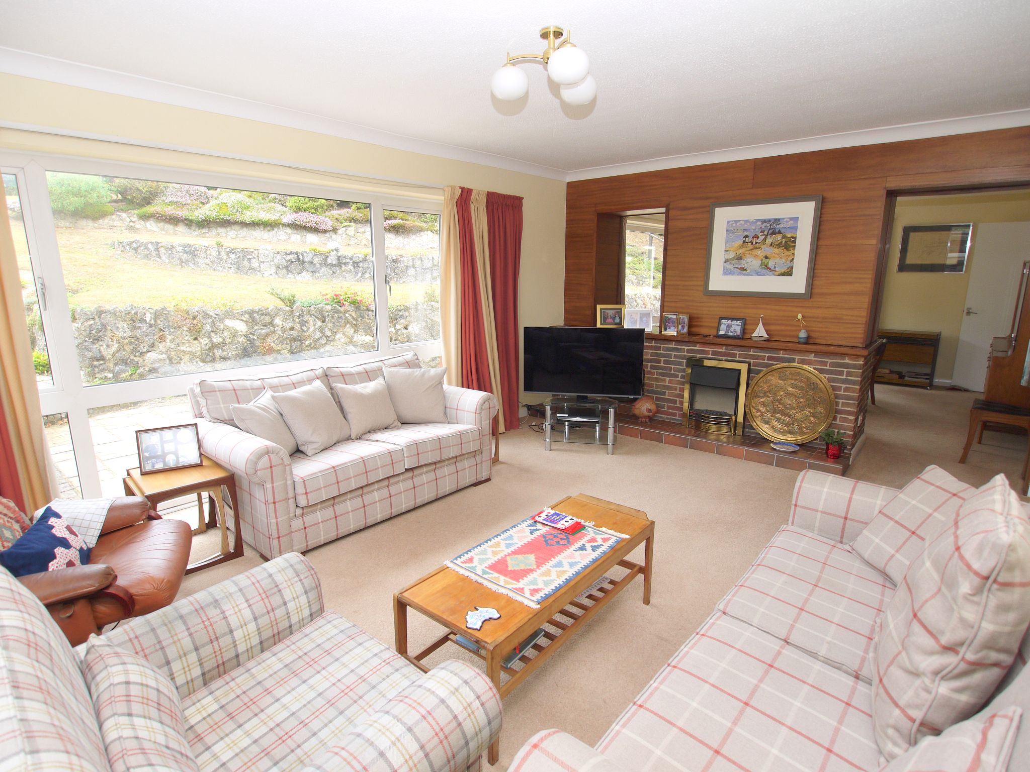 4 bedroom detached house SSTC in Sevenoaks - Photograph 10