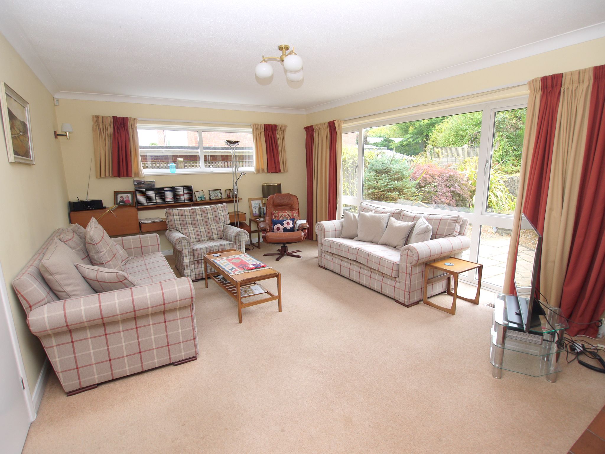 4 bedroom detached house For Sale in Sevenoaks - Property photograph