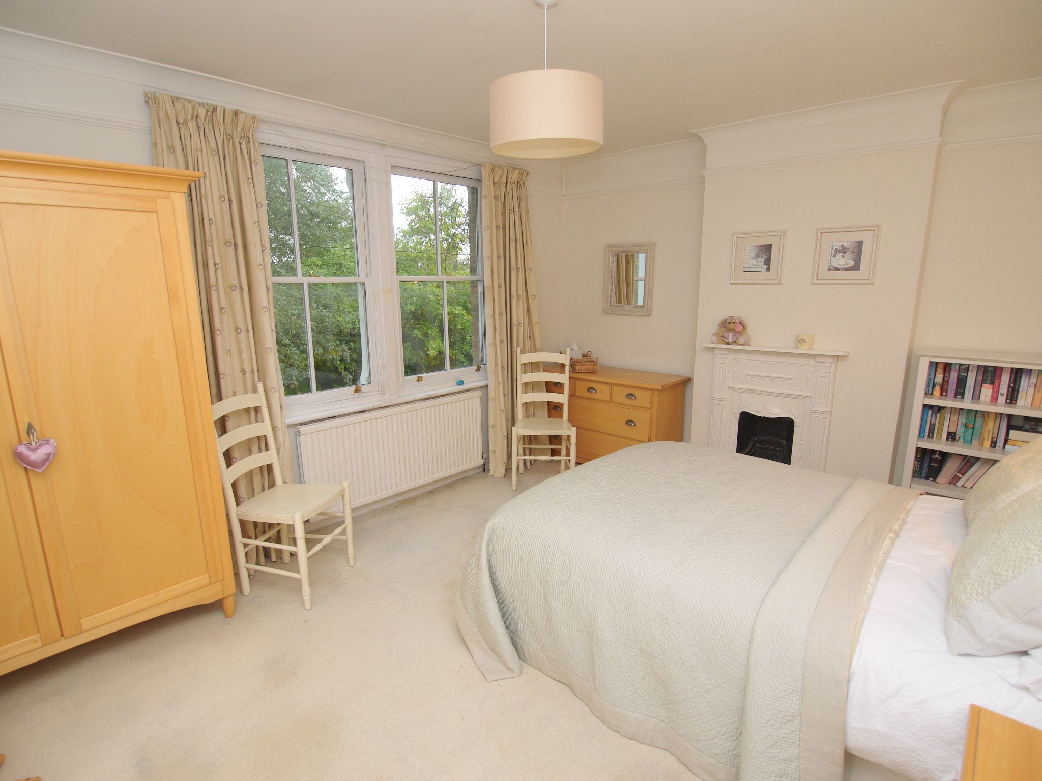 3 bedroom semi-detached house SSTC in Sevenoaks - Photograph 2