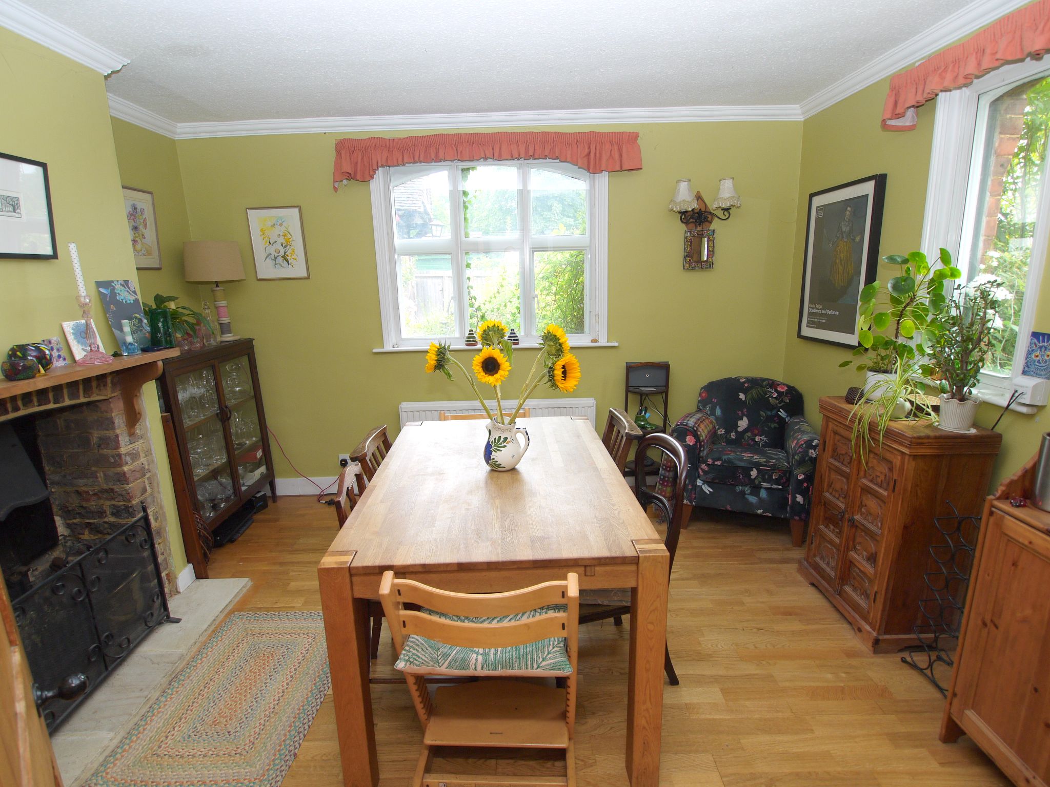 3 bedroom semi-detached house For Sale in Leigh - Photograph 5