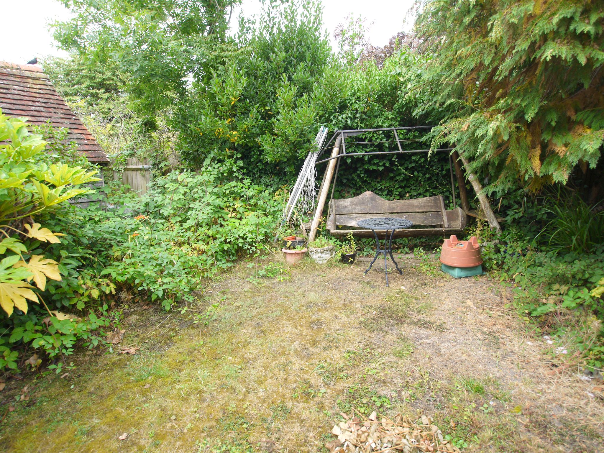 3 bedroom semi-detached house For Sale in Leigh - Photograph 12