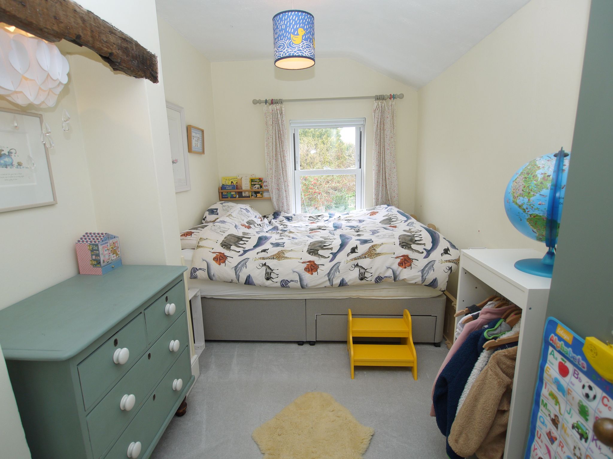 2 bedroom mid terraced house Sold in Sevenoaks - Photograph 7