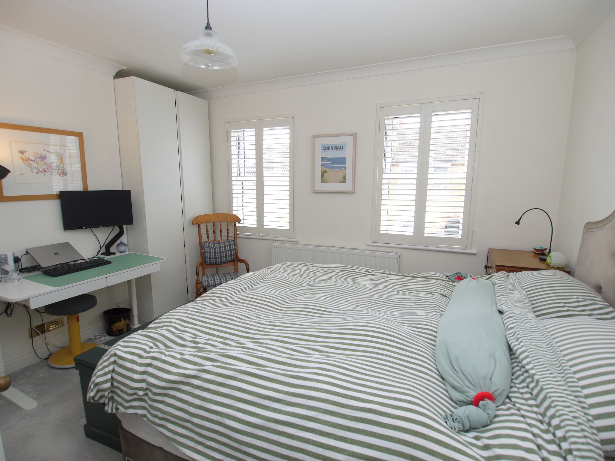 2 bedroom mid terraced house Sold in Sevenoaks - Photograph 6
