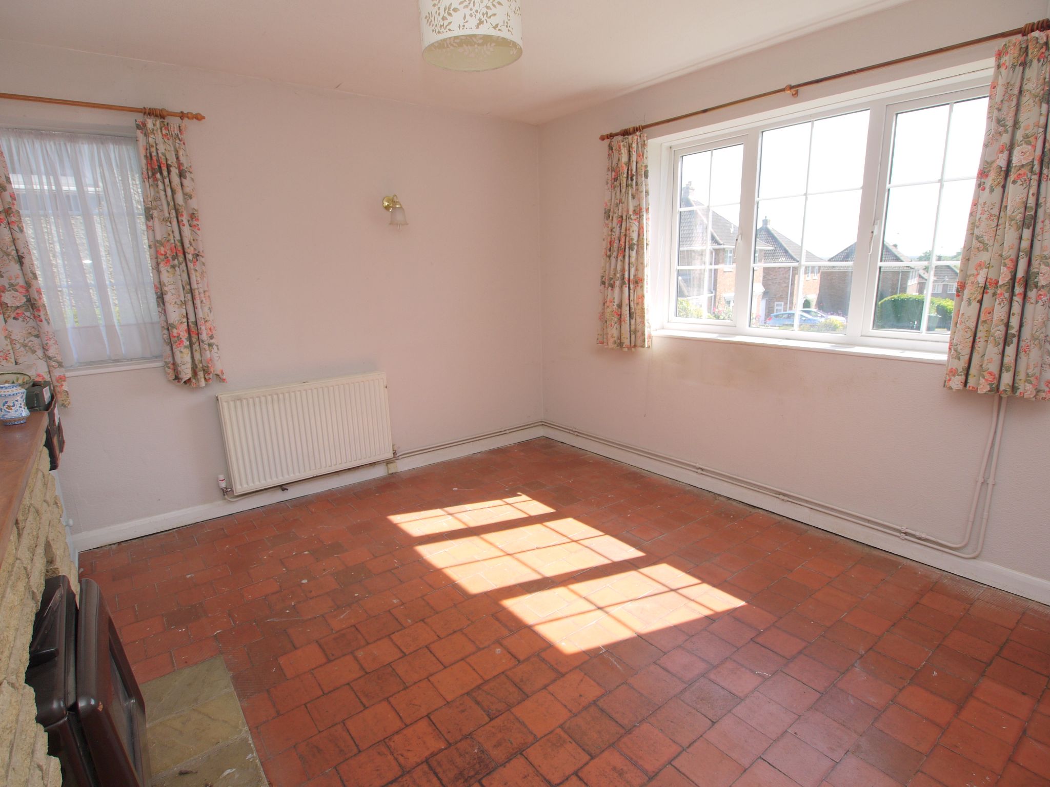 2 bedroom semi-detached house SSTC in Weald - Photograph 3