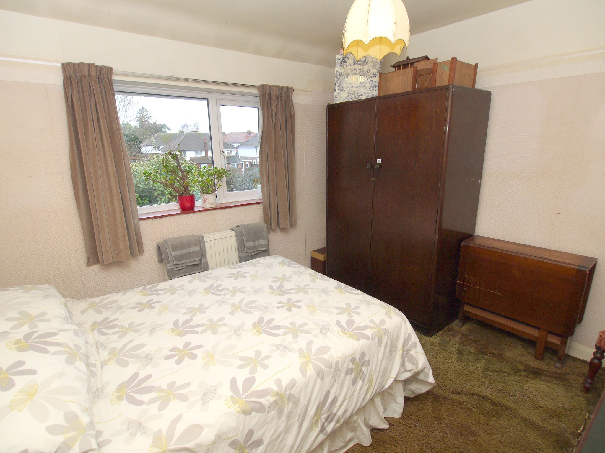 3 bedroom semi-detached house Sold in Sevenoaks - Photograph 6
