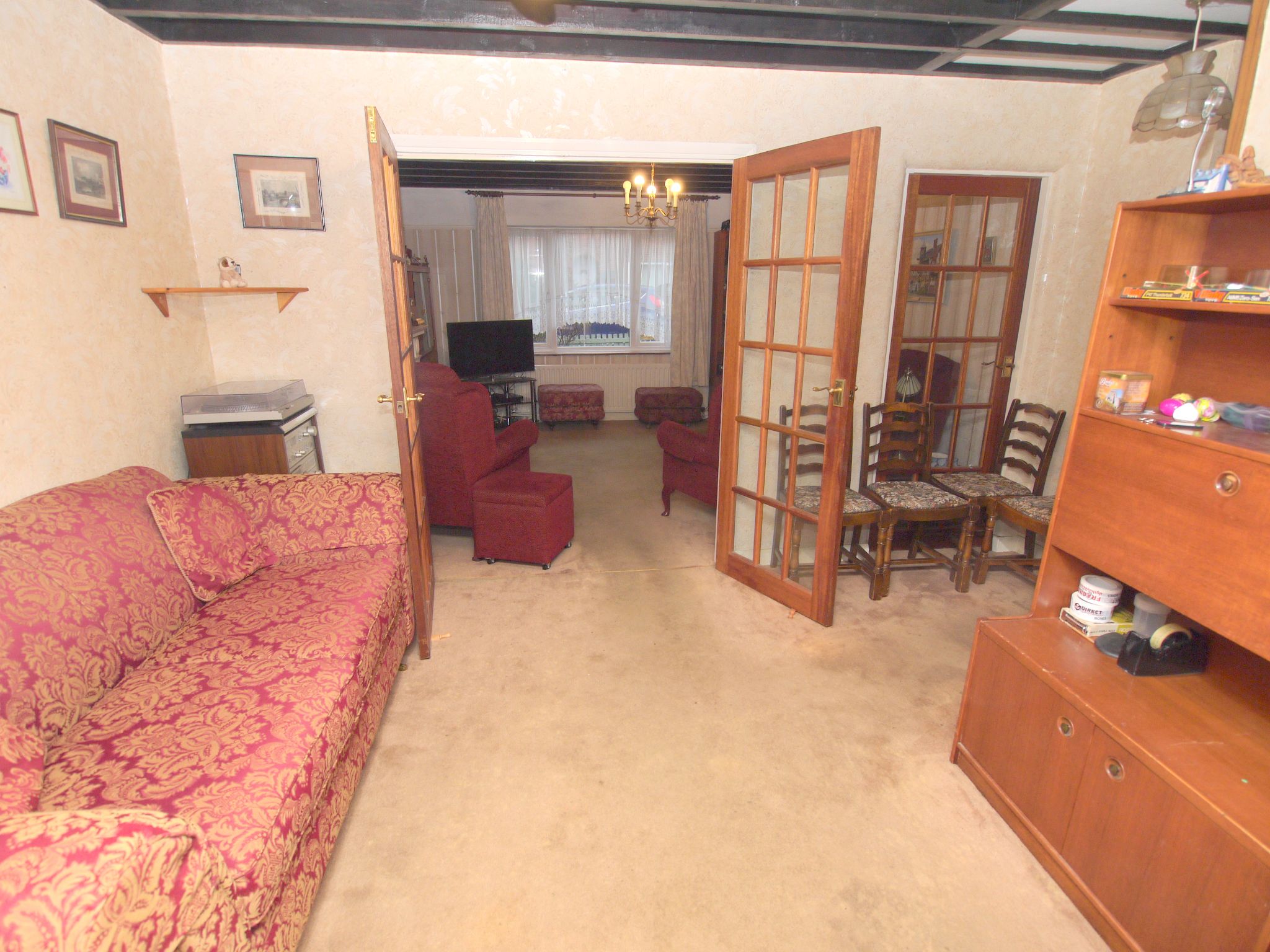 3 bedroom semi-detached house Sold in Sevenoaks - Photograph 4