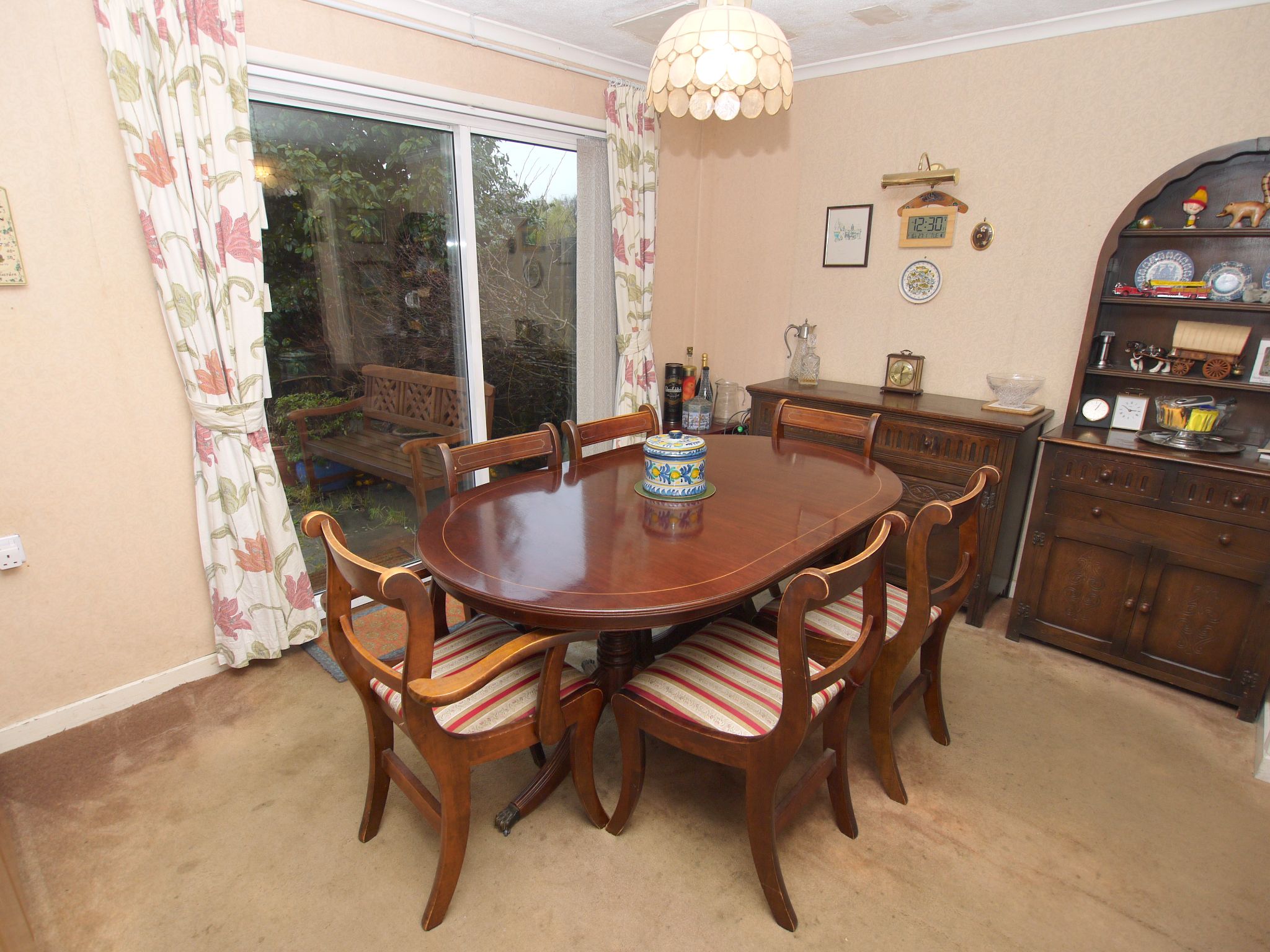 3 bedroom semi-detached house Sold in Sevenoaks - Photograph 5