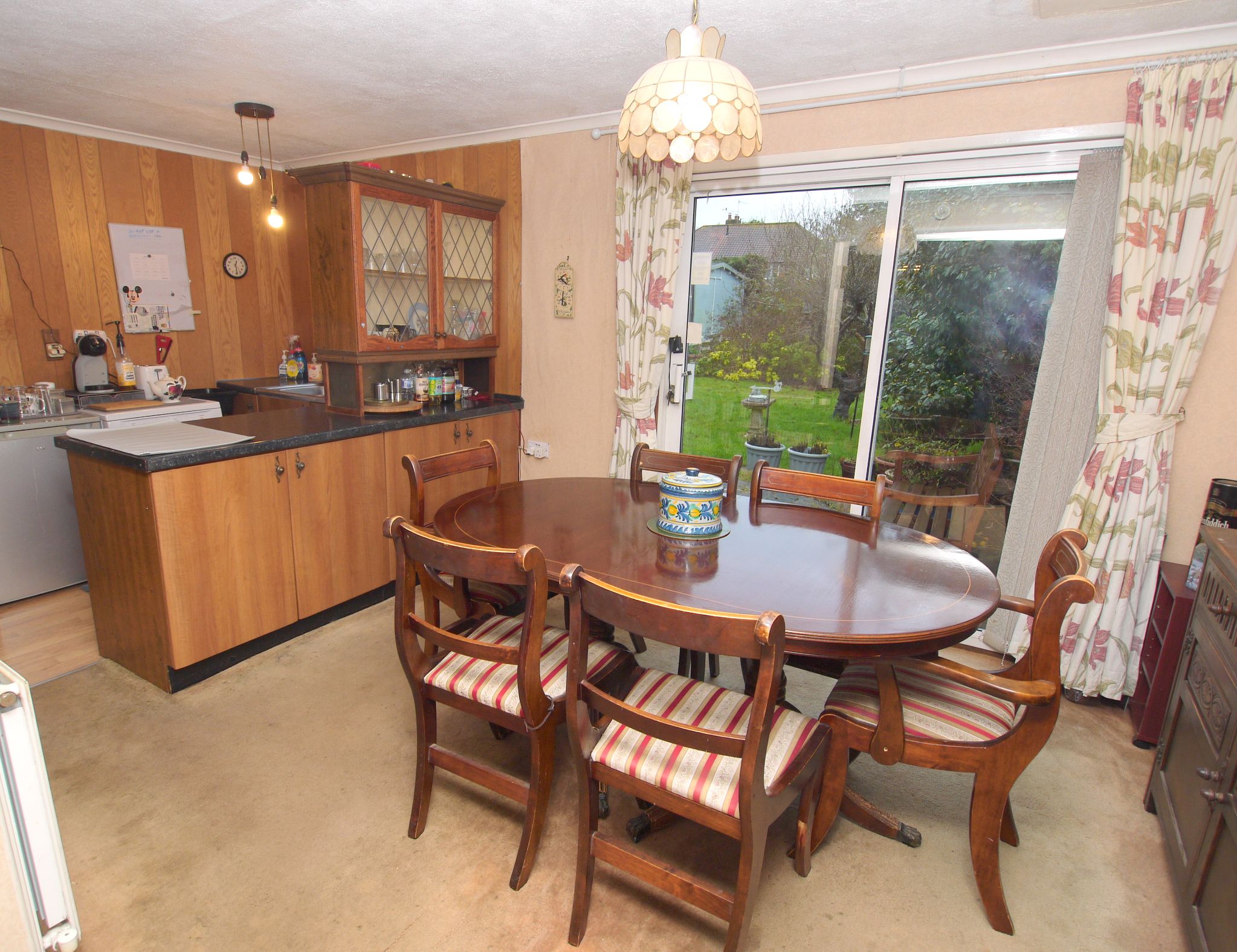 3 bedroom semi-detached house Sold in Sevenoaks - Photograph 3