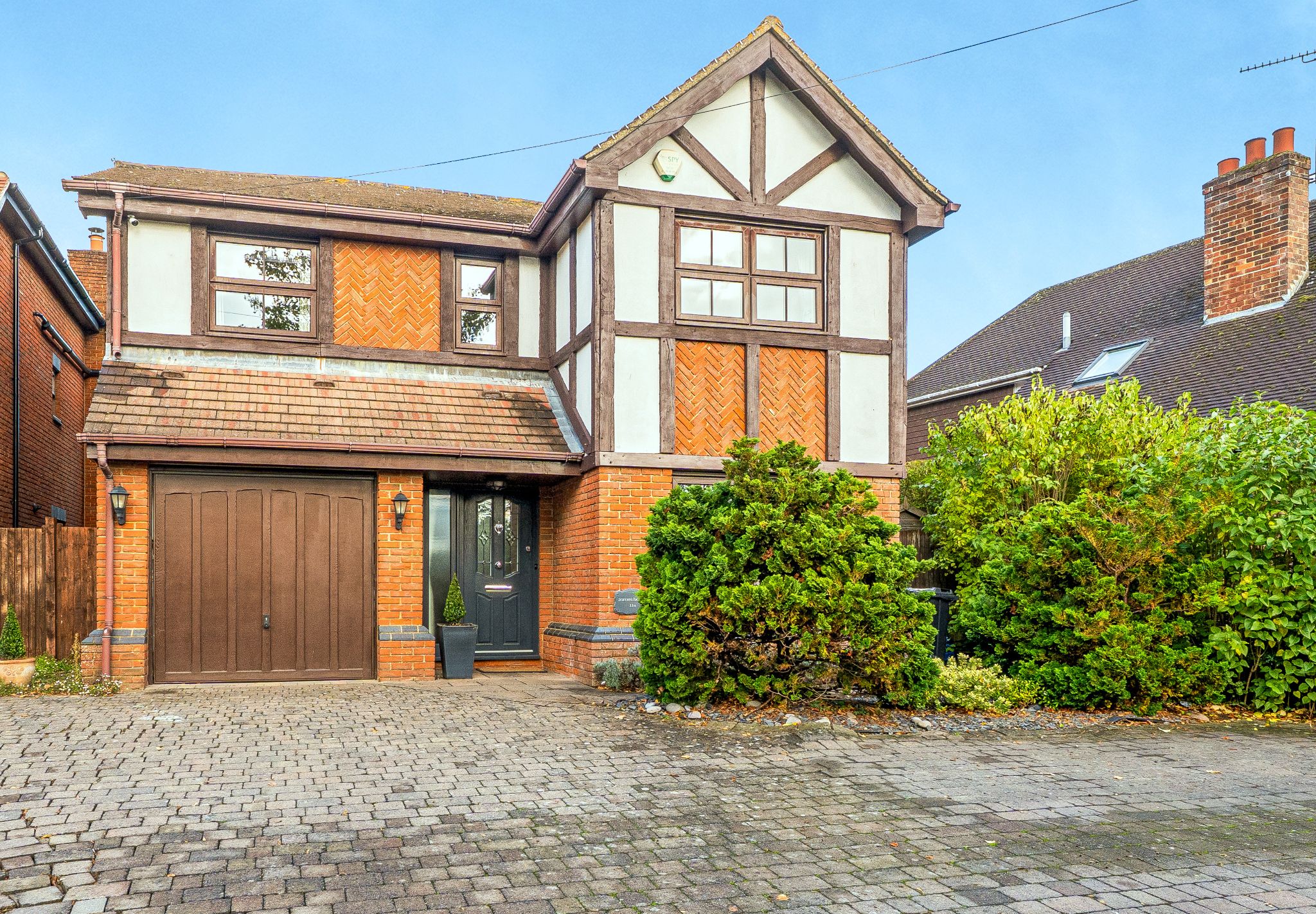 4 bedroom detached house For Sale in Otford - Property photograph