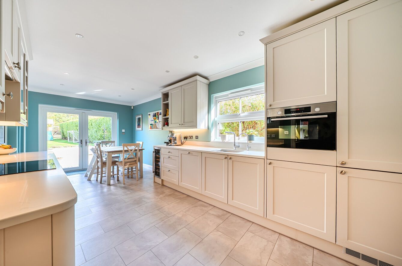 4 bedroom detached house For Sale in Otford - Photograph 13