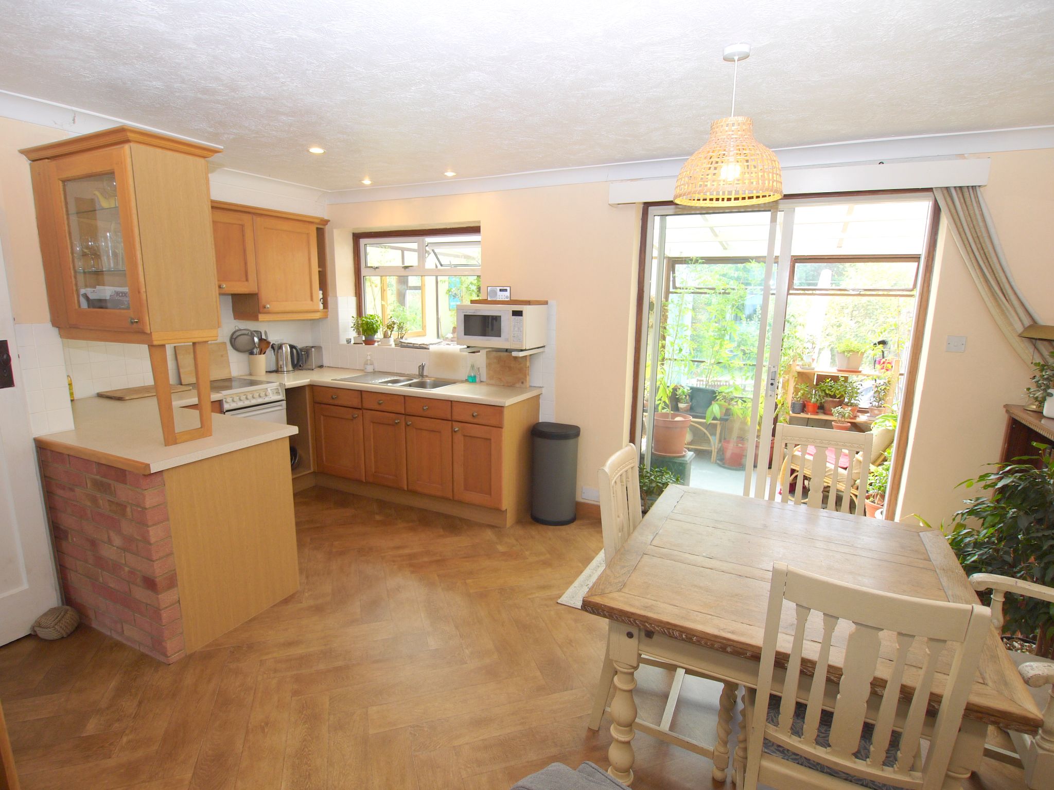 3 bedroom mid terraced house Sold in Sevenoaks - Photograph 7