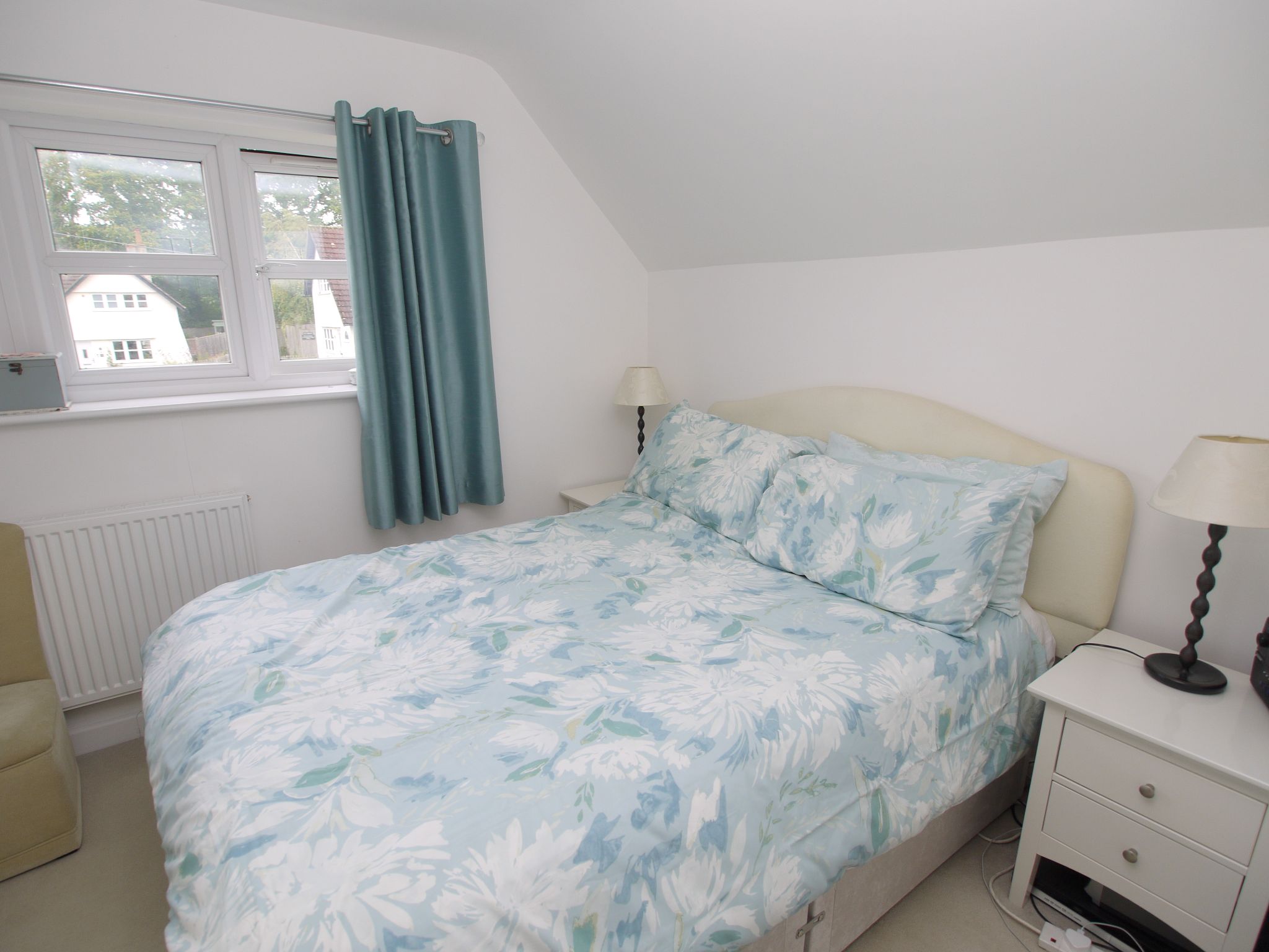 2 bedroom end terraced house Sold in Tonbridge - Photograph 12