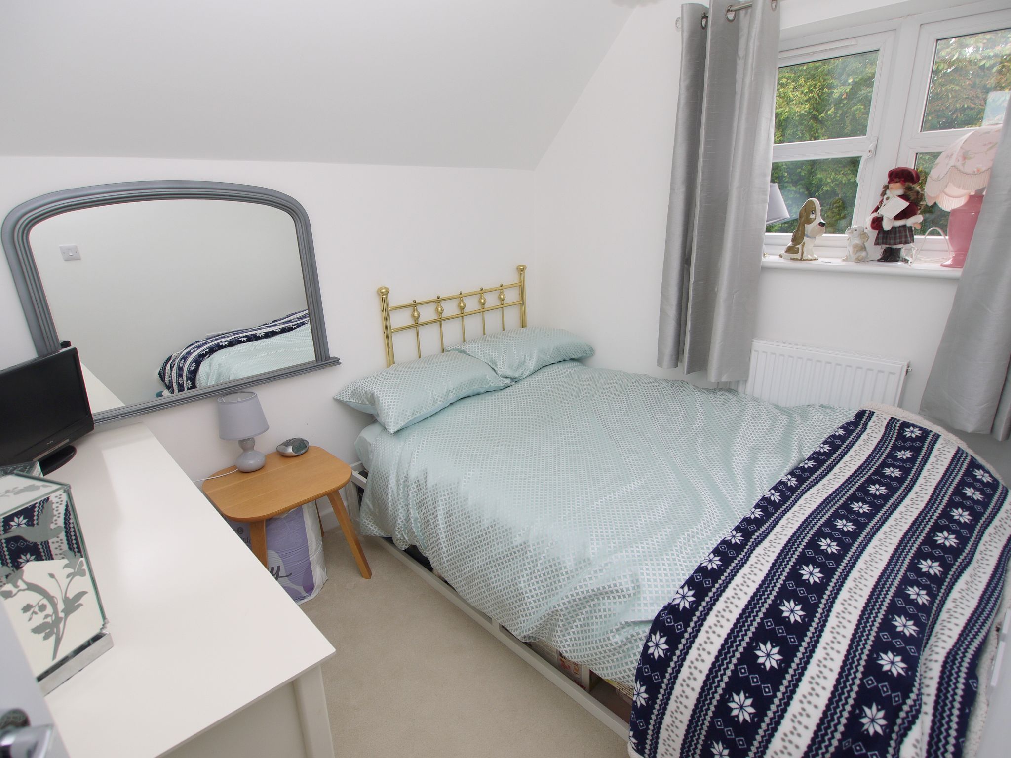 2 bedroom end terraced house Sold in Tonbridge - Photograph 15