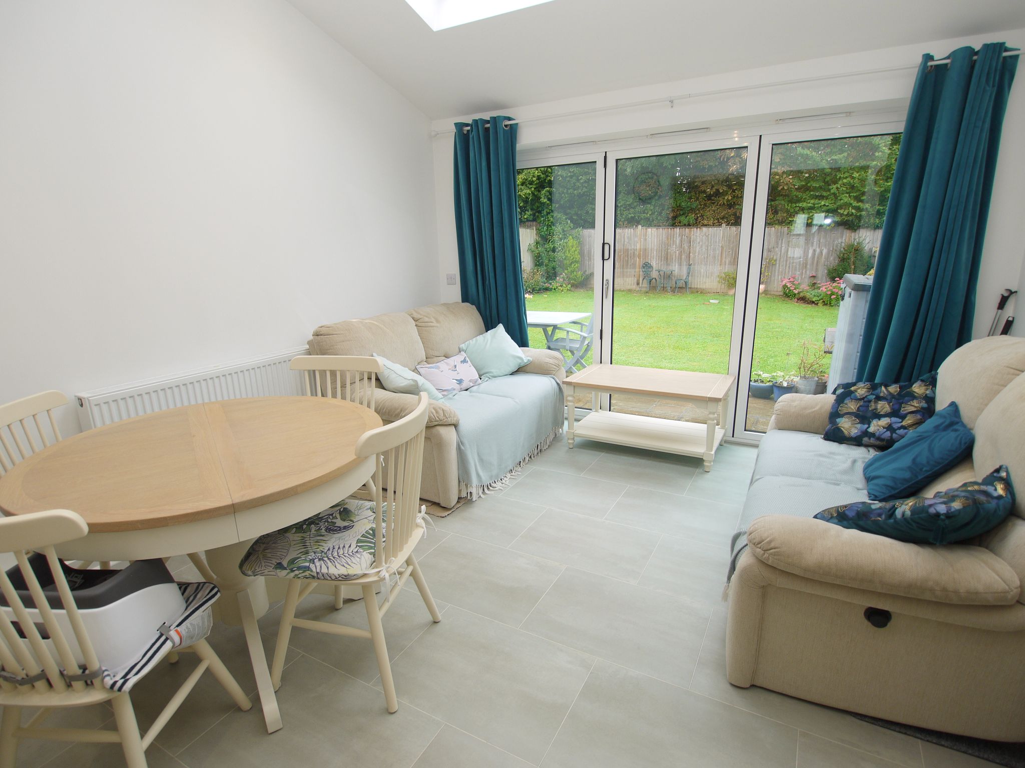 2 bedroom end terraced house Sold in Tonbridge - Photograph 8