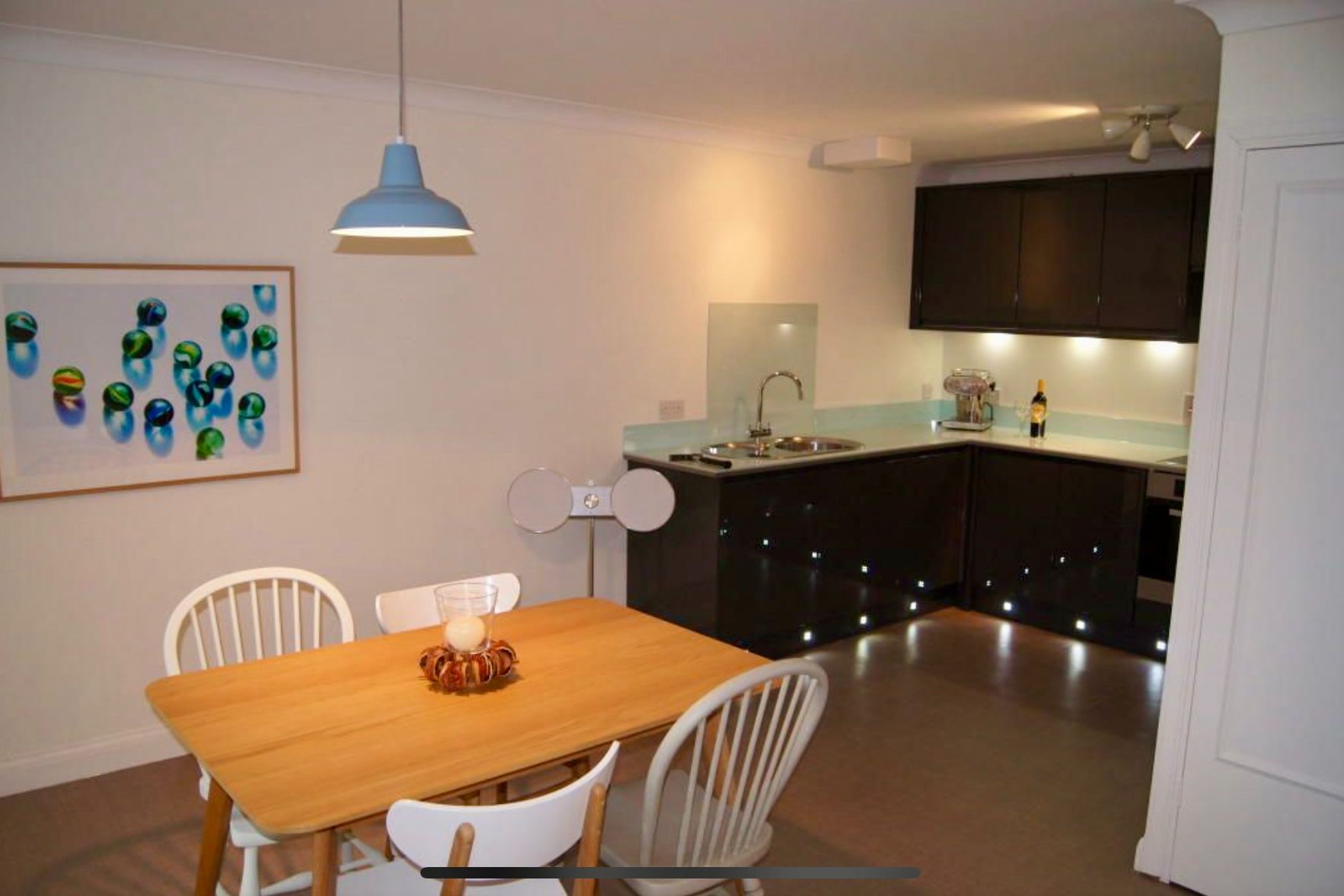 2 bedroom flat For Sale in Sevenoaks - Photograph 9