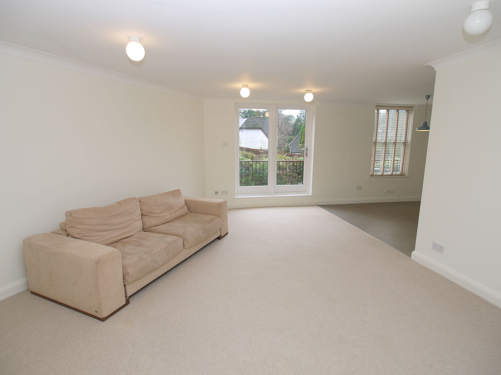2 bedroom flat For Sale in Sevenoaks - Photograph 7