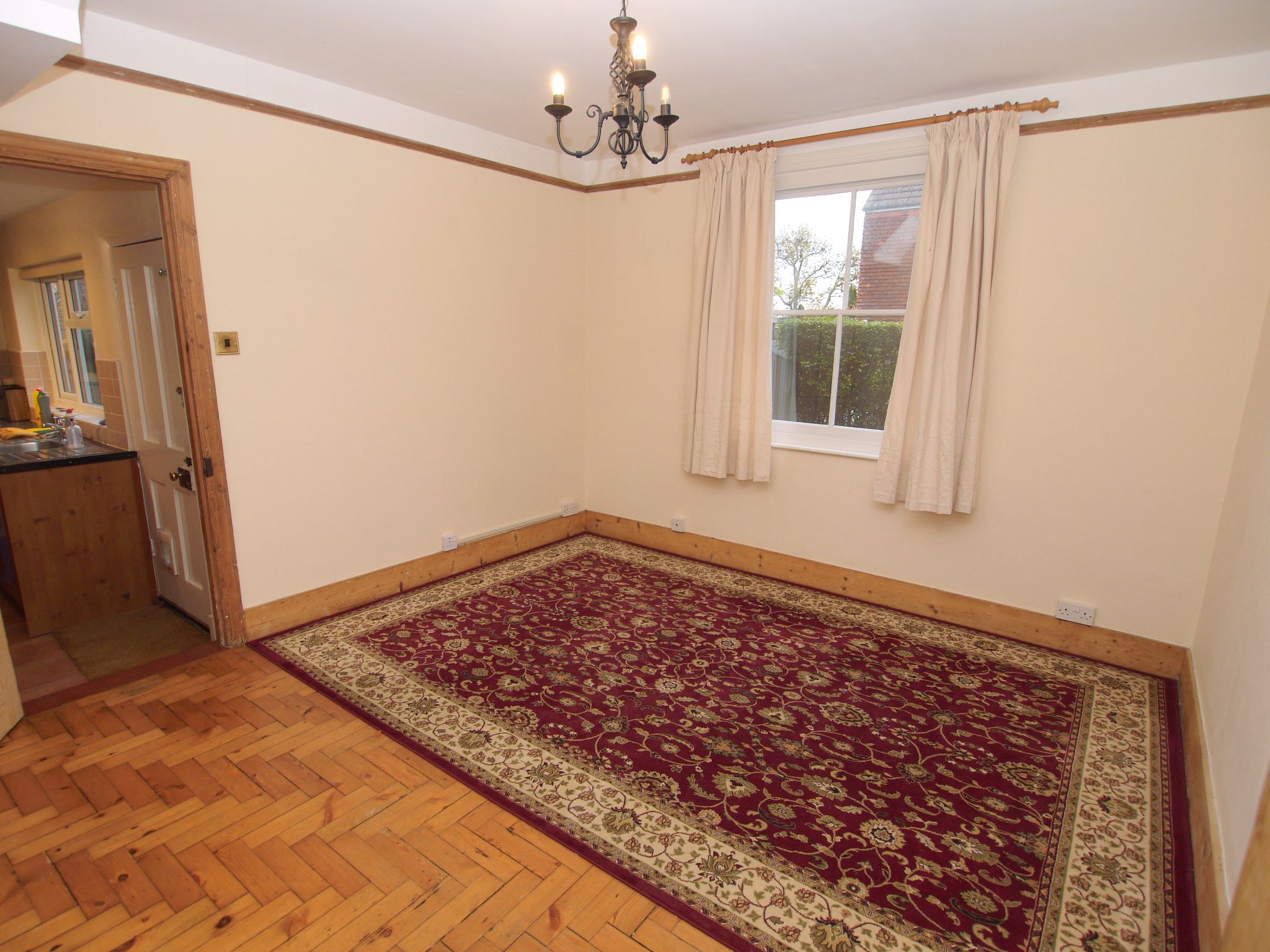4 bedroom semi-detached house Reserved in Sevenoaks - Photograph 12