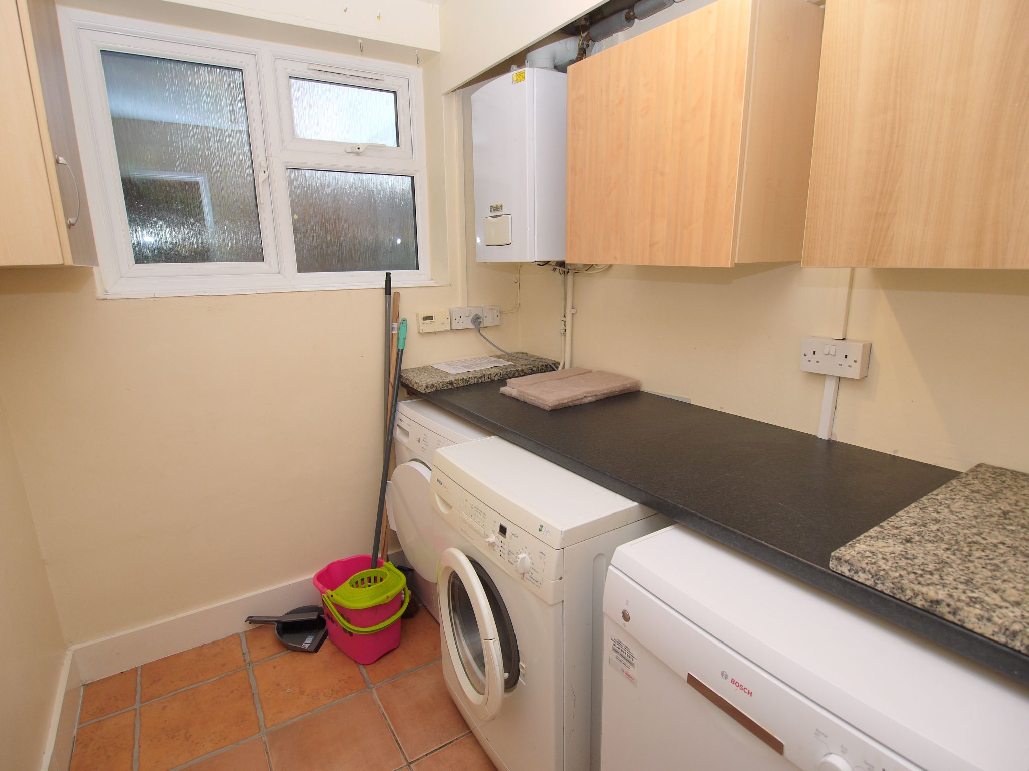 4 bedroom semi-detached house Reserved in Sevenoaks - Photograph 2