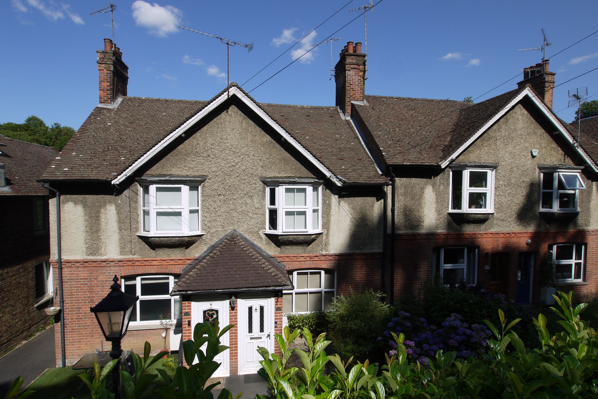 3 bedroom mid terraced house For Sale in Sevenoaks - Photograph 1