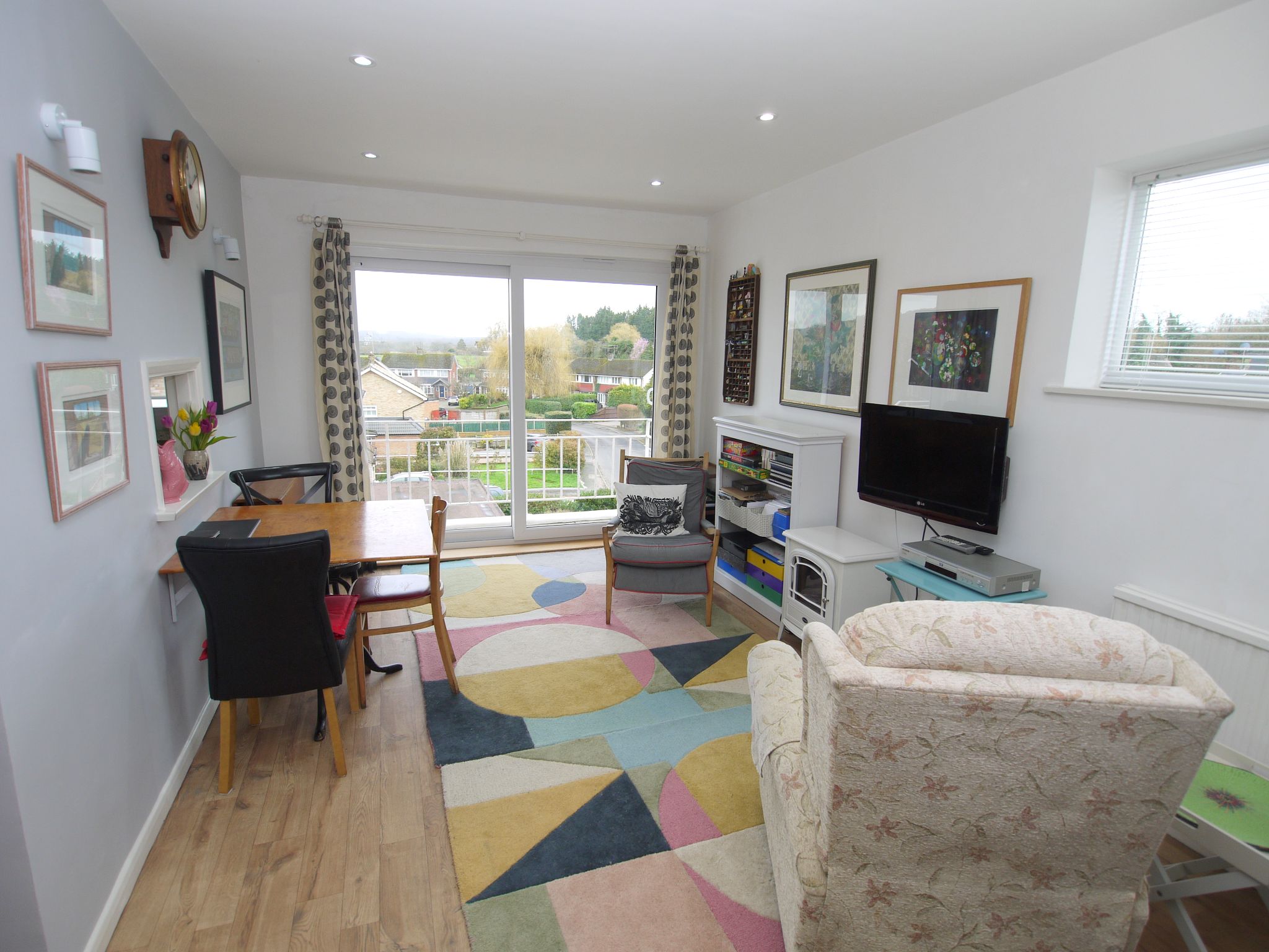 2 bedroom apartment SSTC in Sevenoaks - Photograph 1