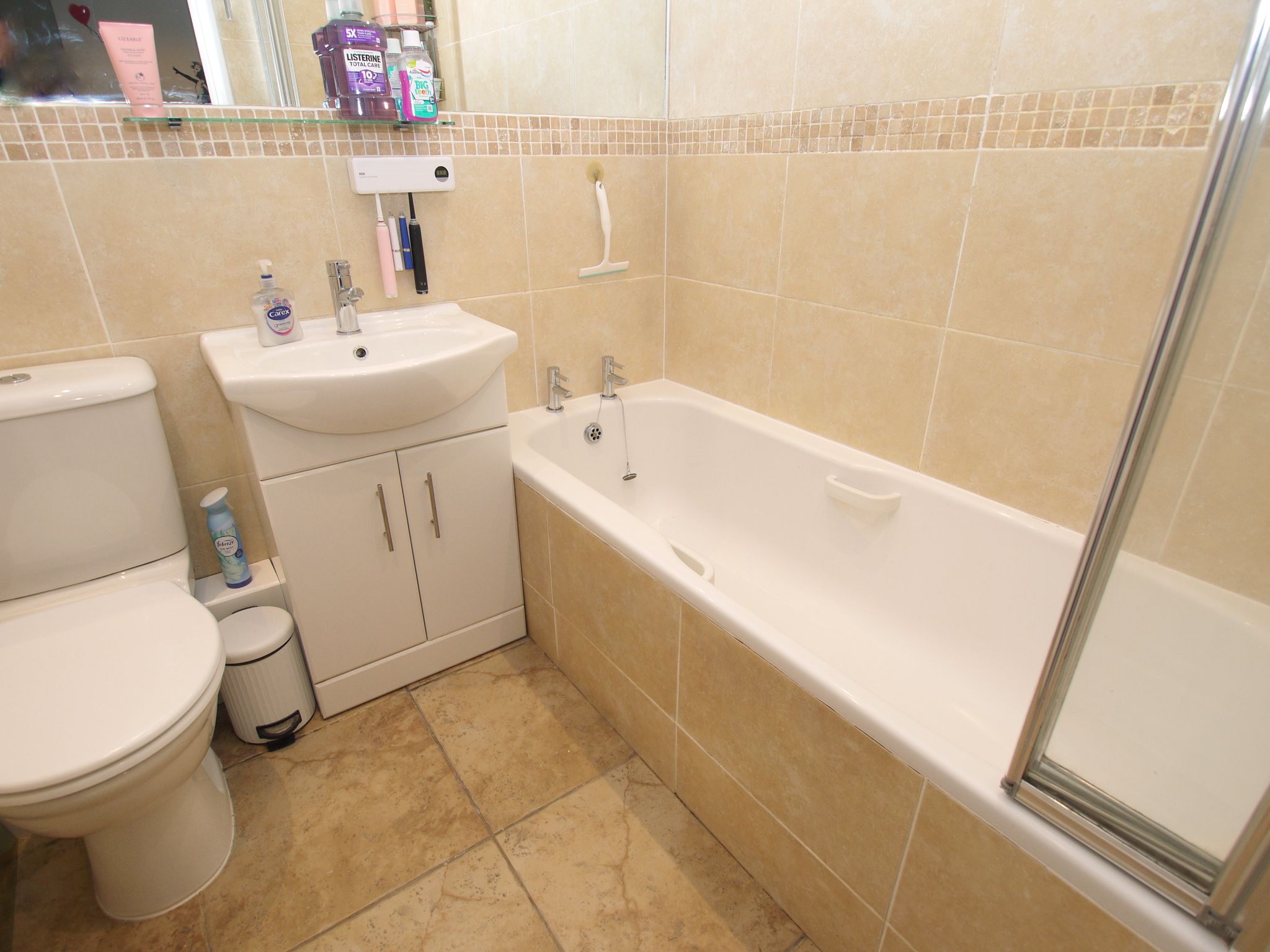 2 bedroom mid terraced house SSTC in Sevenoaks - Photograph 7