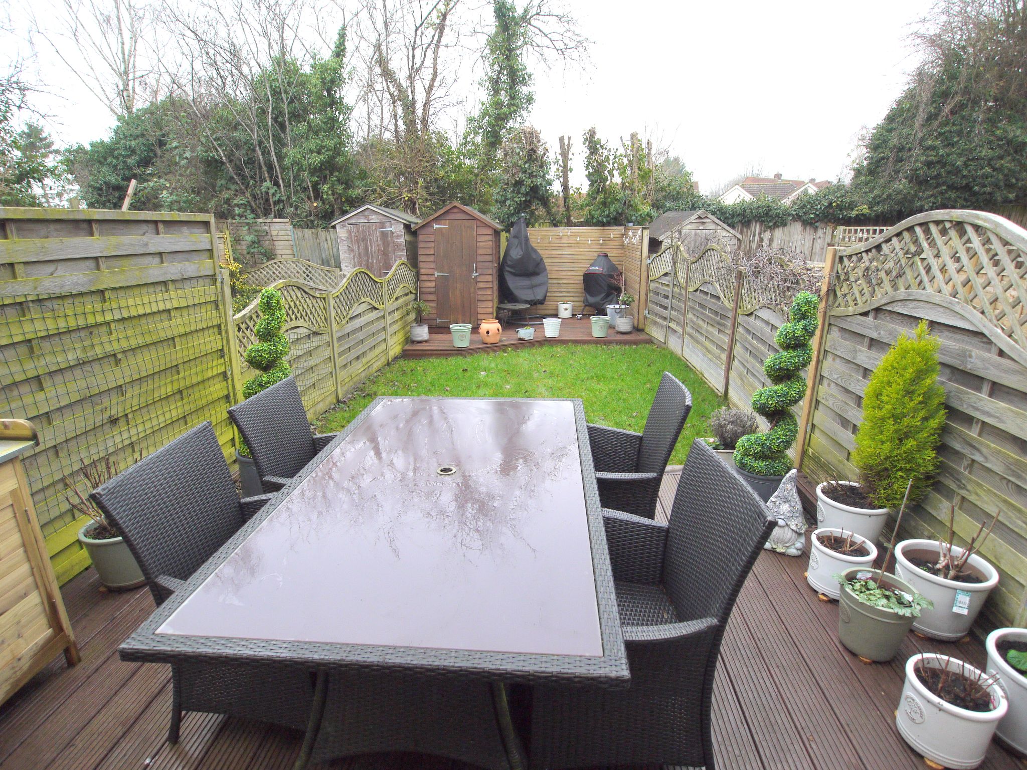 2 bedroom mid terraced house SSTC in Sevenoaks - Photograph 9