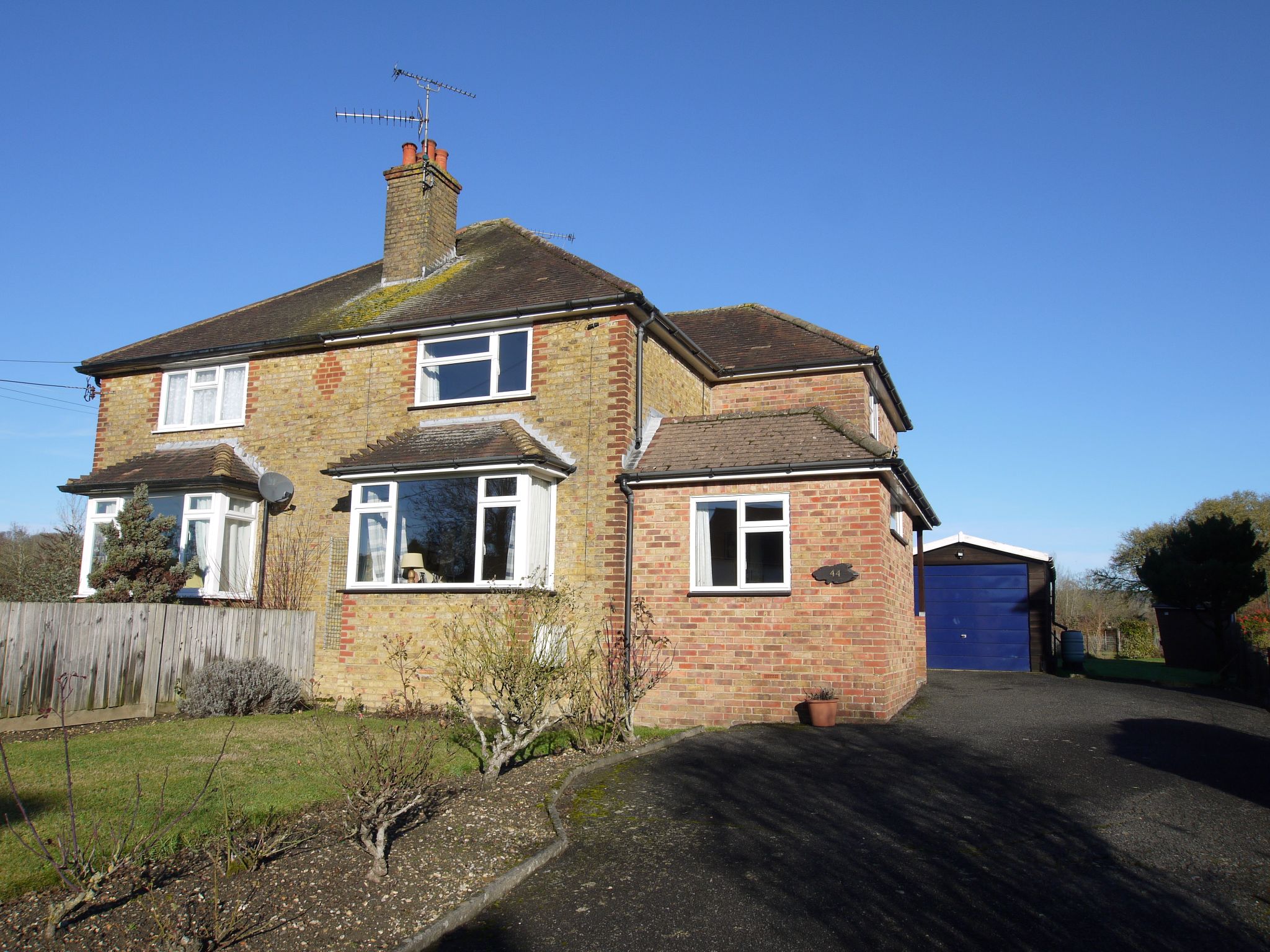 3 bedroom semi-detached house SSTC in Sevenoaks - Photograph 1