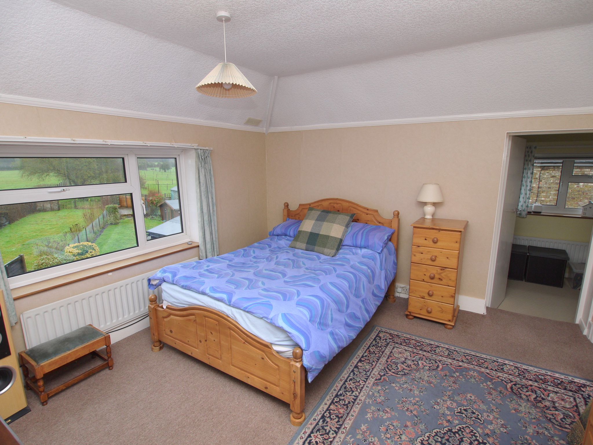 3 bedroom semi-detached house SSTC in Sevenoaks - Photograph 6